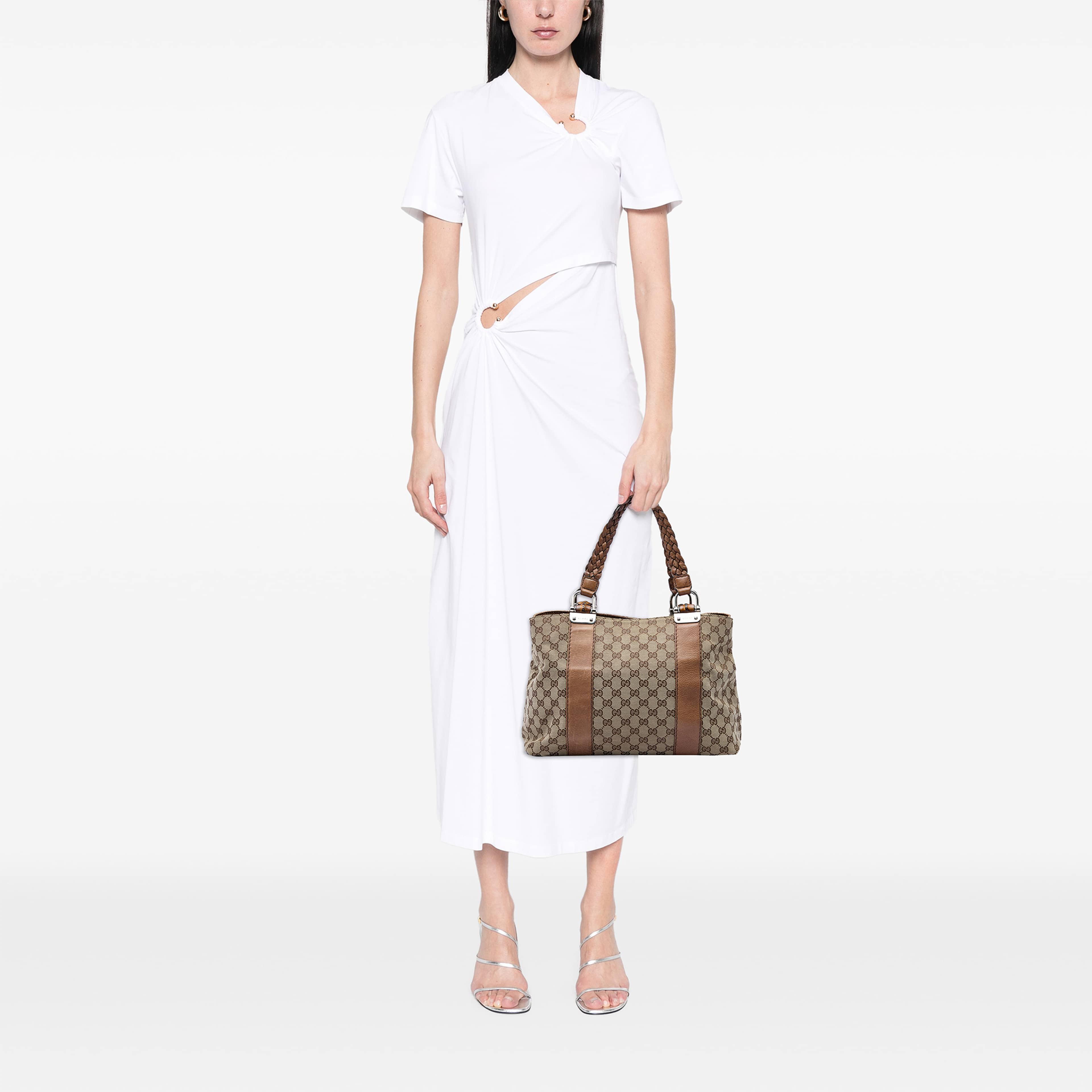 Gucci Medium Gg Canvas Bamboo Libeccio Tote, från Luxclusif, i färgen beige. Klicka för att öppna bilden i stort format