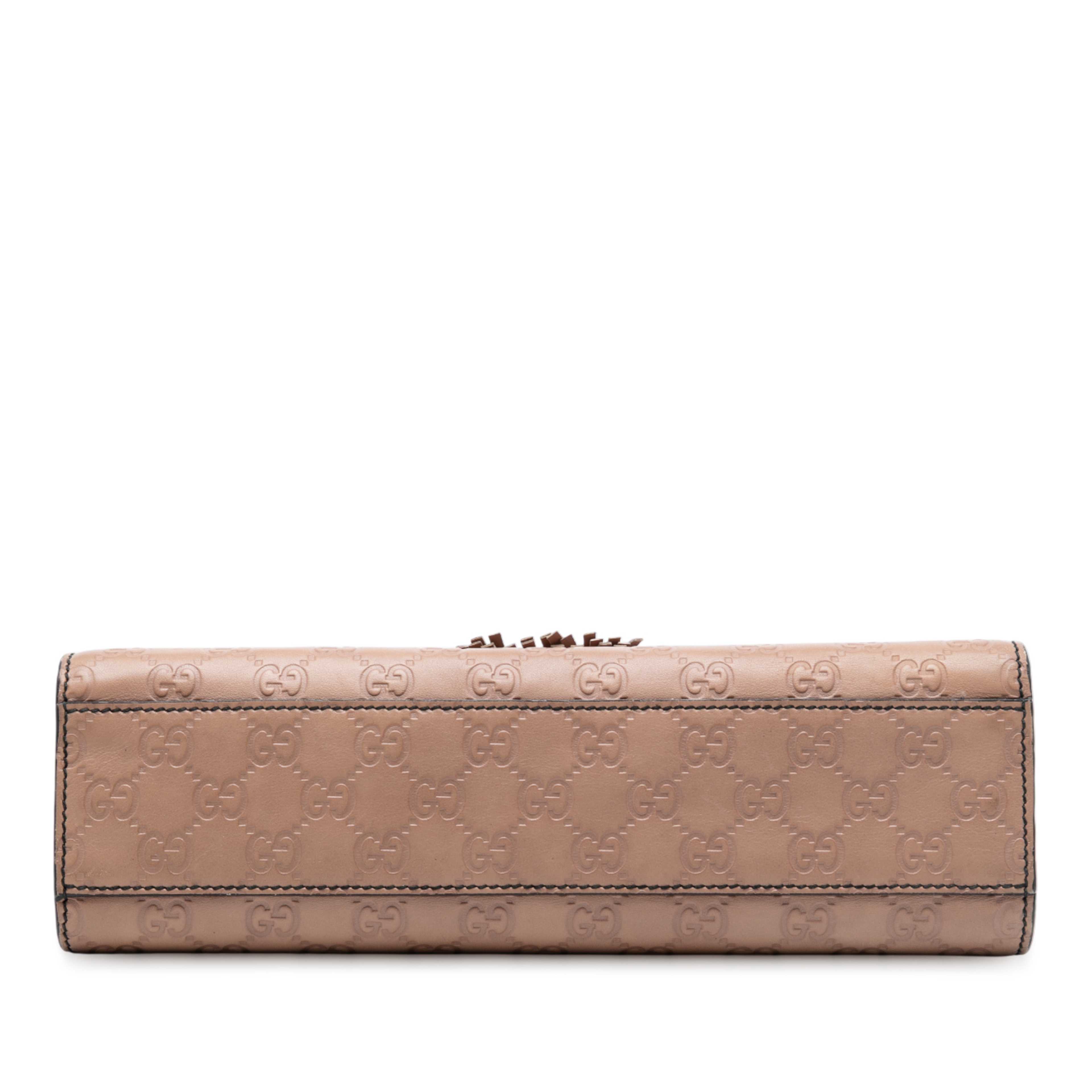 Gucci Medium Guccissima Emily Shoulder Bag, från Luxclusif, i färgen nude. Klicka för att öppna bilden i stort format