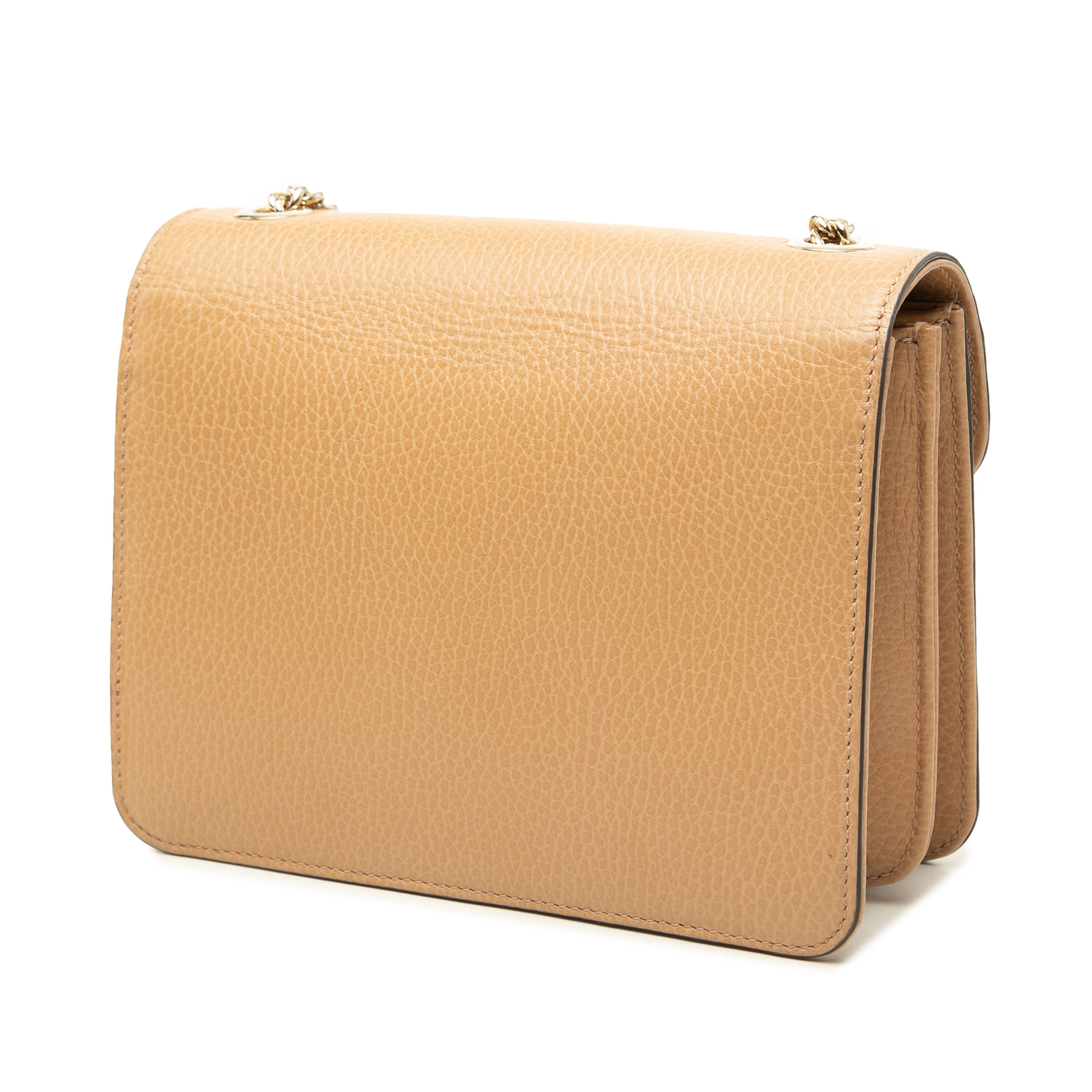 Gucci Small Dollar Calfskin Interlocking G Crossbody, från Luxclusif, i färgen brun. Klicka för att öppna bilden i stort format