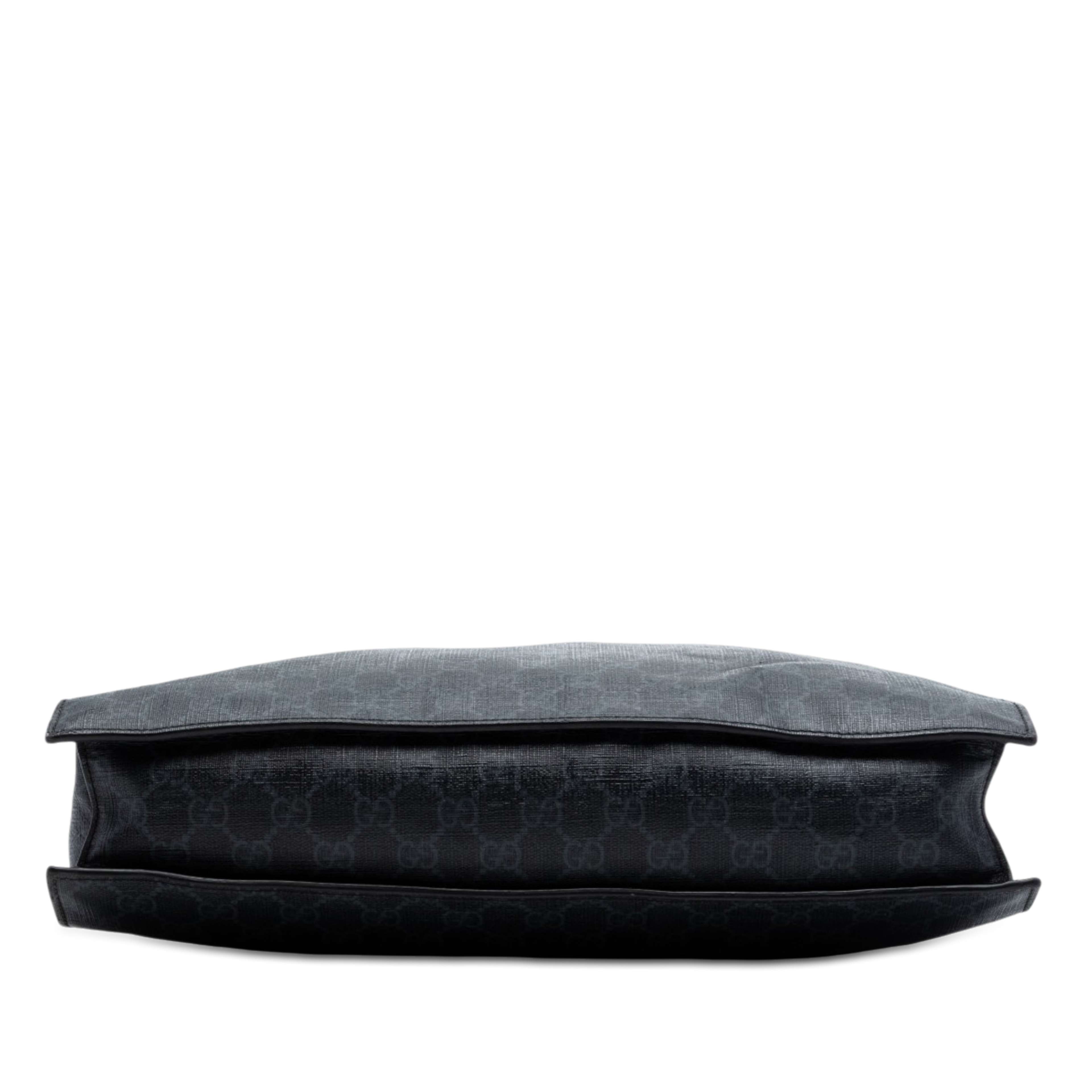 Gucci Gg Supreme Convertible Soft Tote, från Luxclusif, i färgen black. Klicka för att öppna bilden i stort format