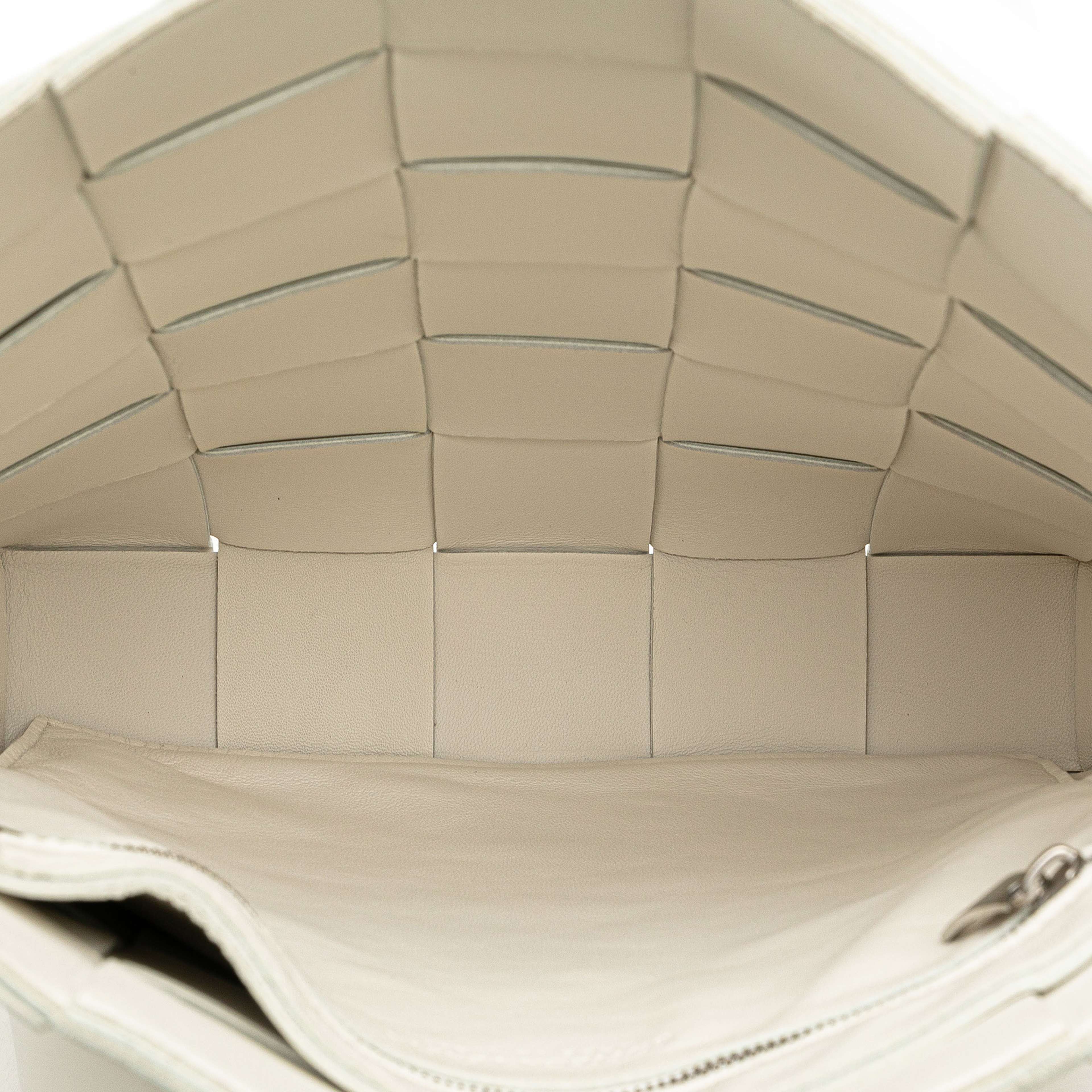 Bottega Veneta Nappa Intrecciato Cassette Messenger