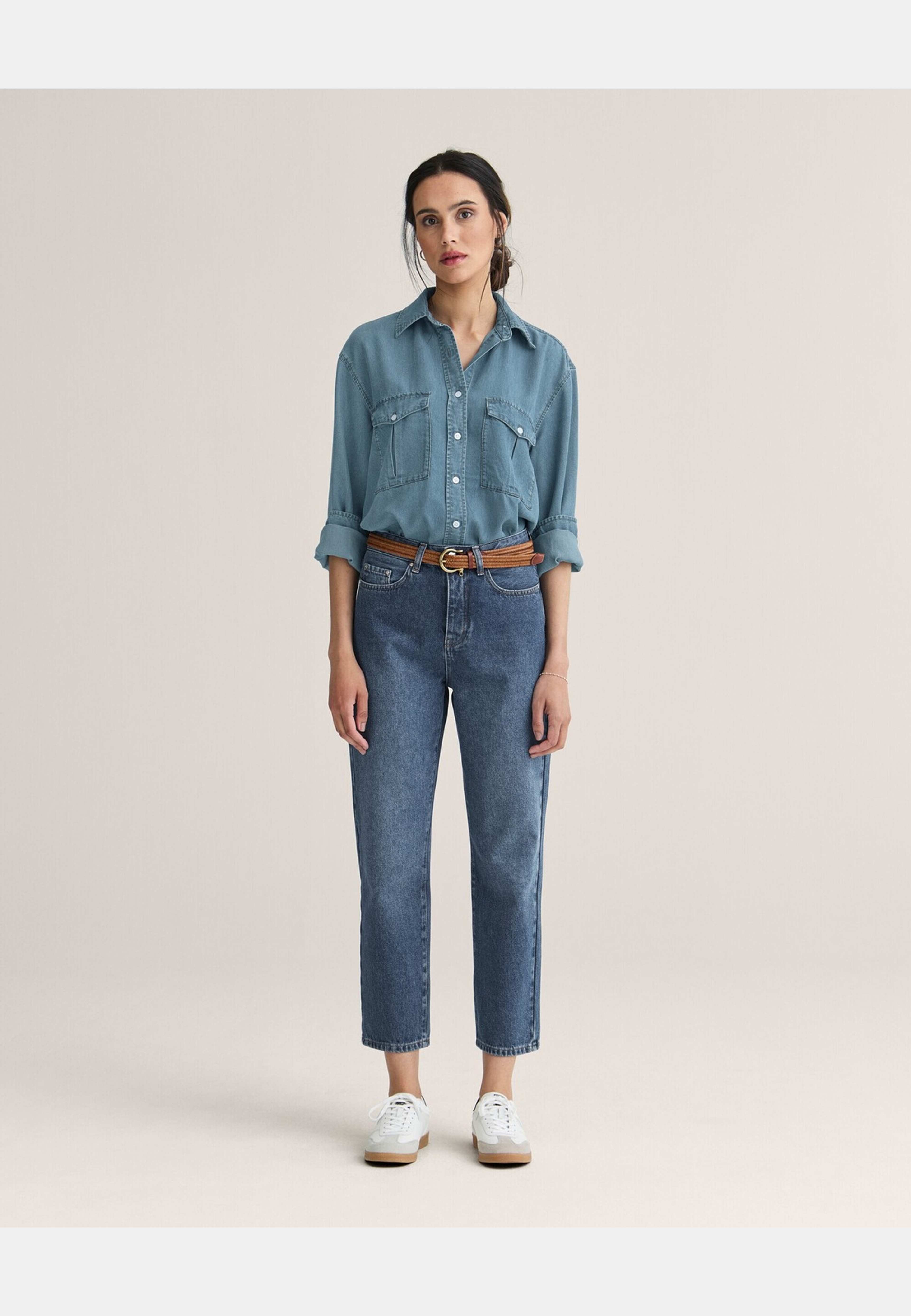 Jeans Alice, från Newhouse, i färgen mellanblå. Klicka för att öppna bilden i stort format