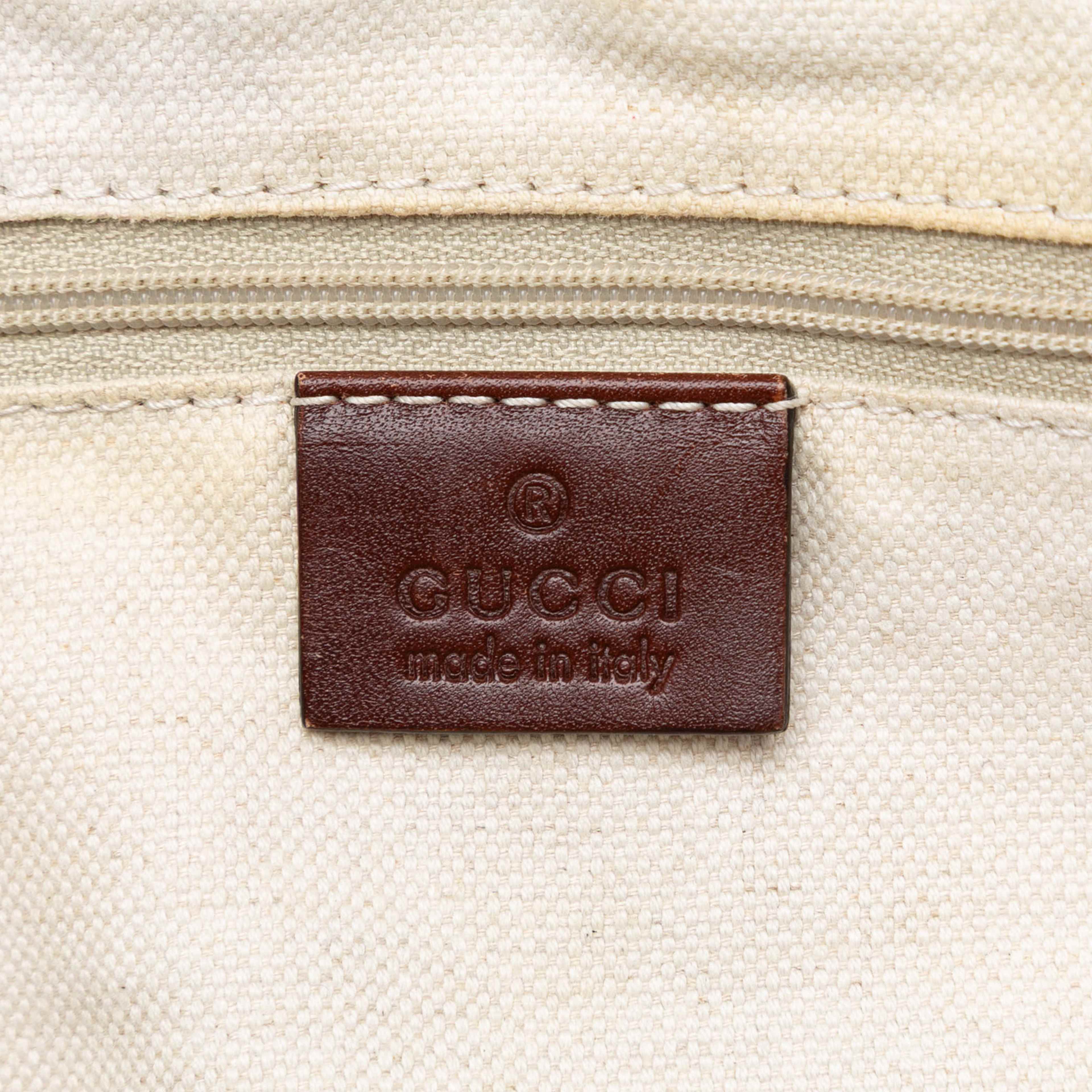 Gucci Diamante Canvas Sukey Satchel, från Luxclusif, i färgen beige. Klicka för att öppna bilden i stort format