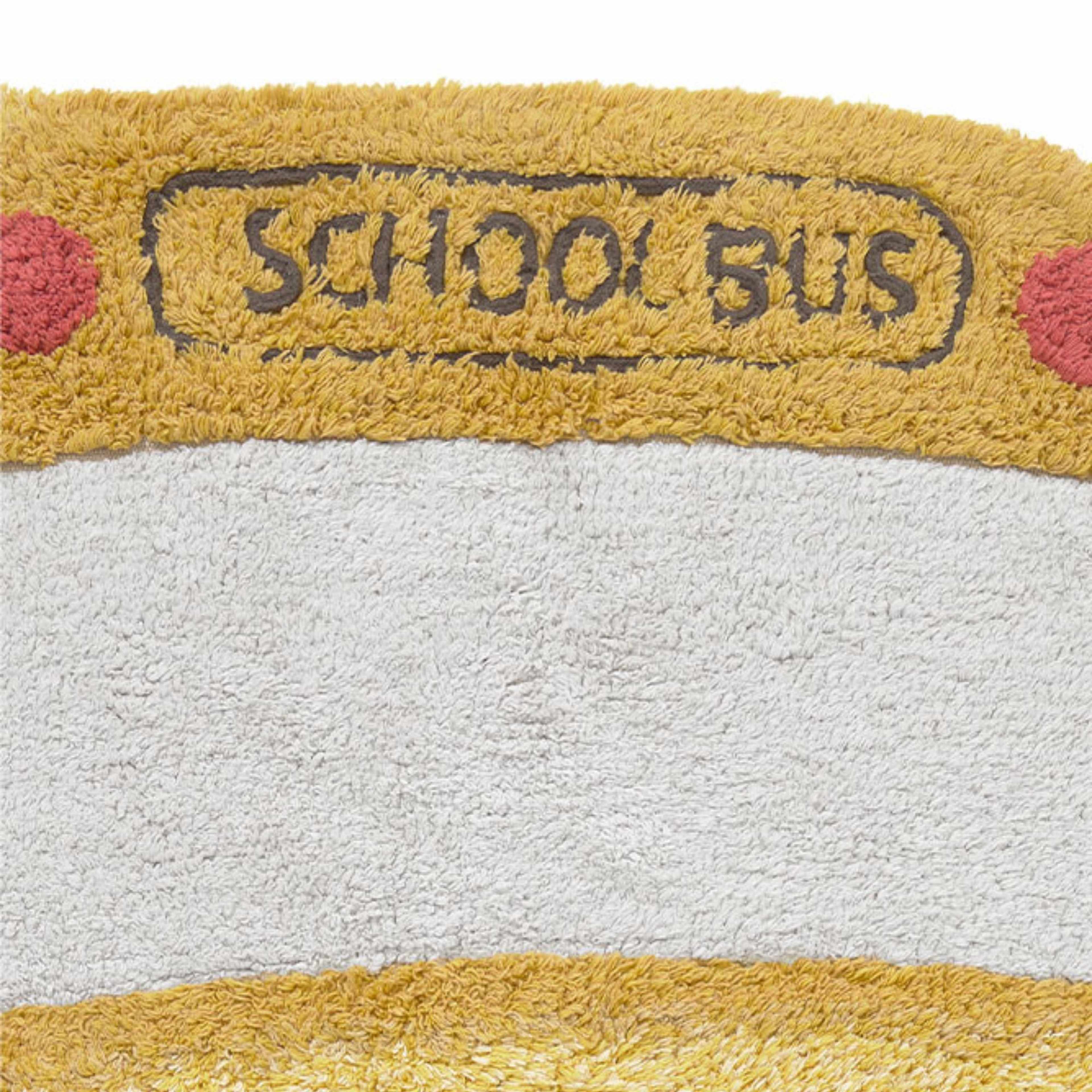 Tvättbar Matta Skolbuss, från LORENA CANALS, i färgen majssilke, ljus honung, mörk honung, vanilj. Klicka för att öppna bilden i stort format