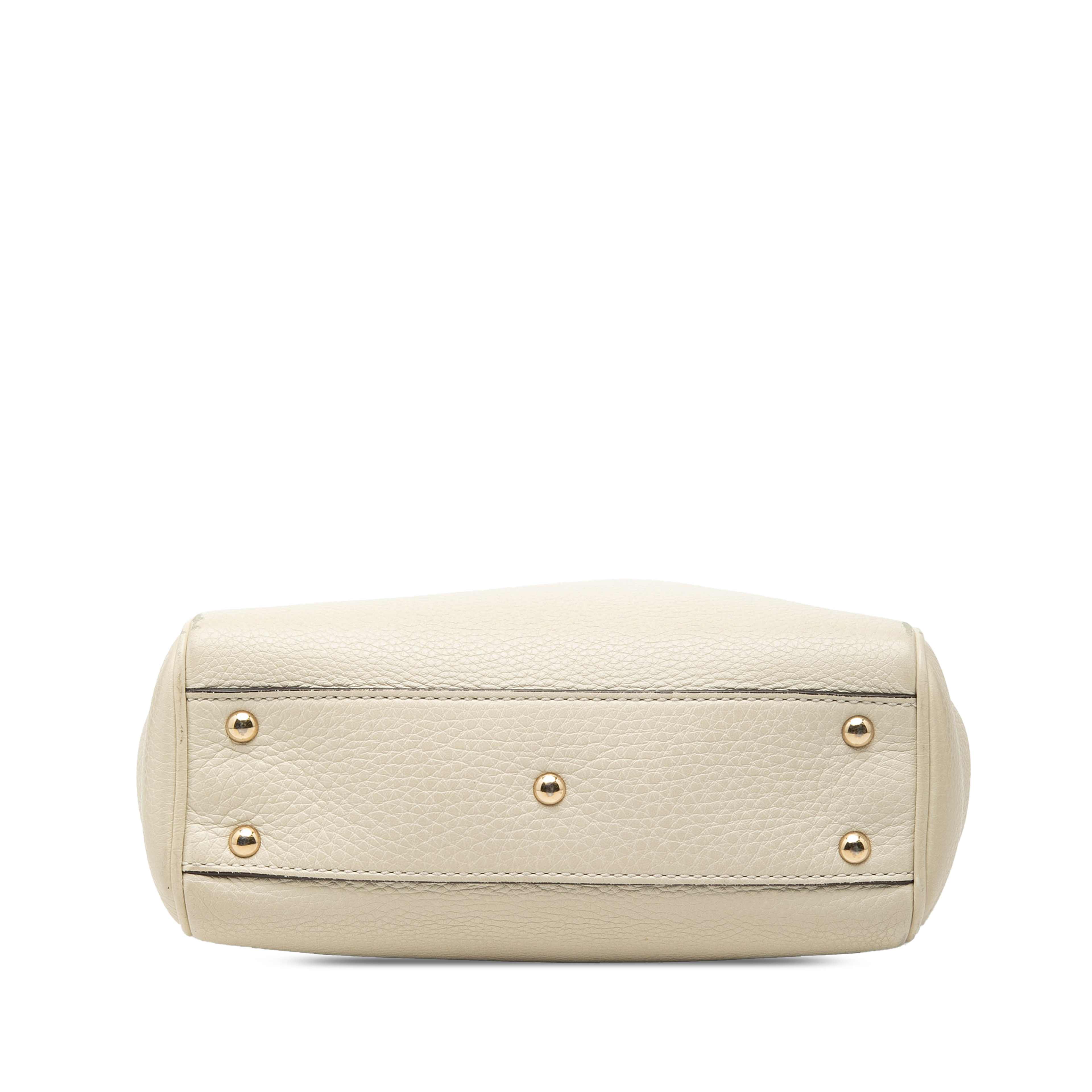 Gucci Mini Calfskin Bamboo Shopper Satchel, från Luxclusif, i färgen ivory. Klicka för att öppna bilden i stort format