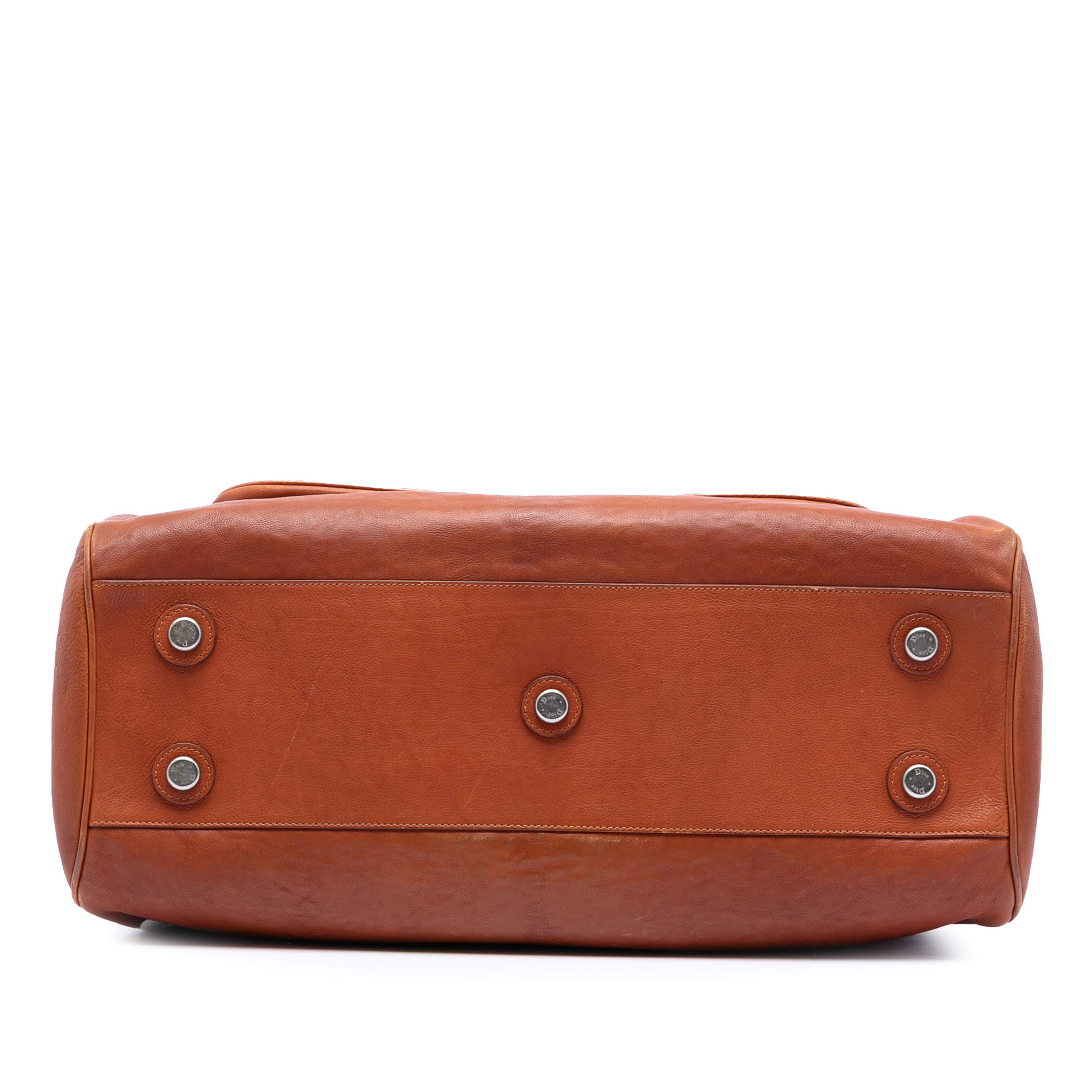 Dior Large Calfskin My Dior Pockets Frame Handbag, från Luxclusif, i färgen brown. Klicka för att öppna bilden i stort format