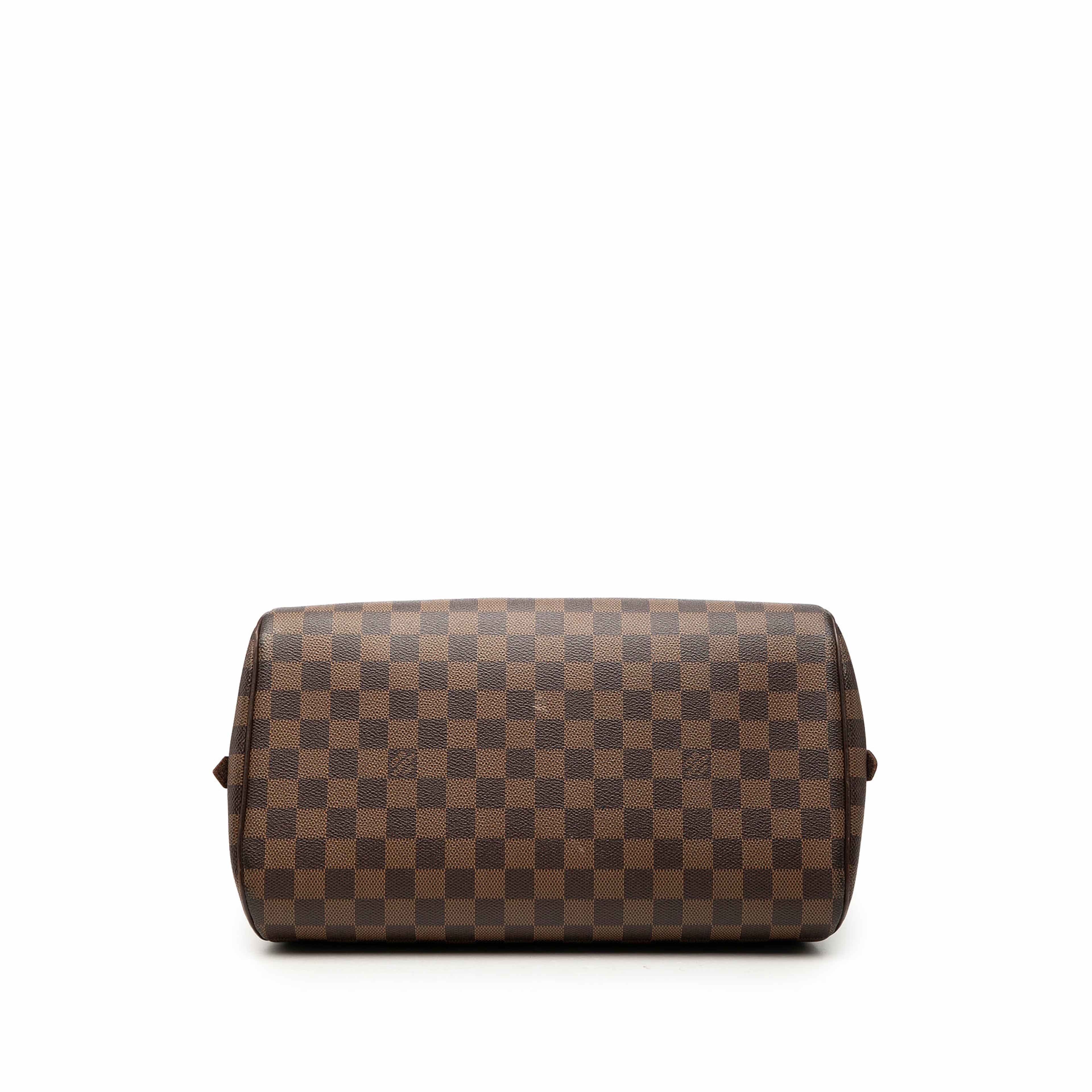 Louis Vuitton Damier Ebene Ribera Mm, från Luxclusif, i färgen brun. Klicka för att öppna bilden i stort format