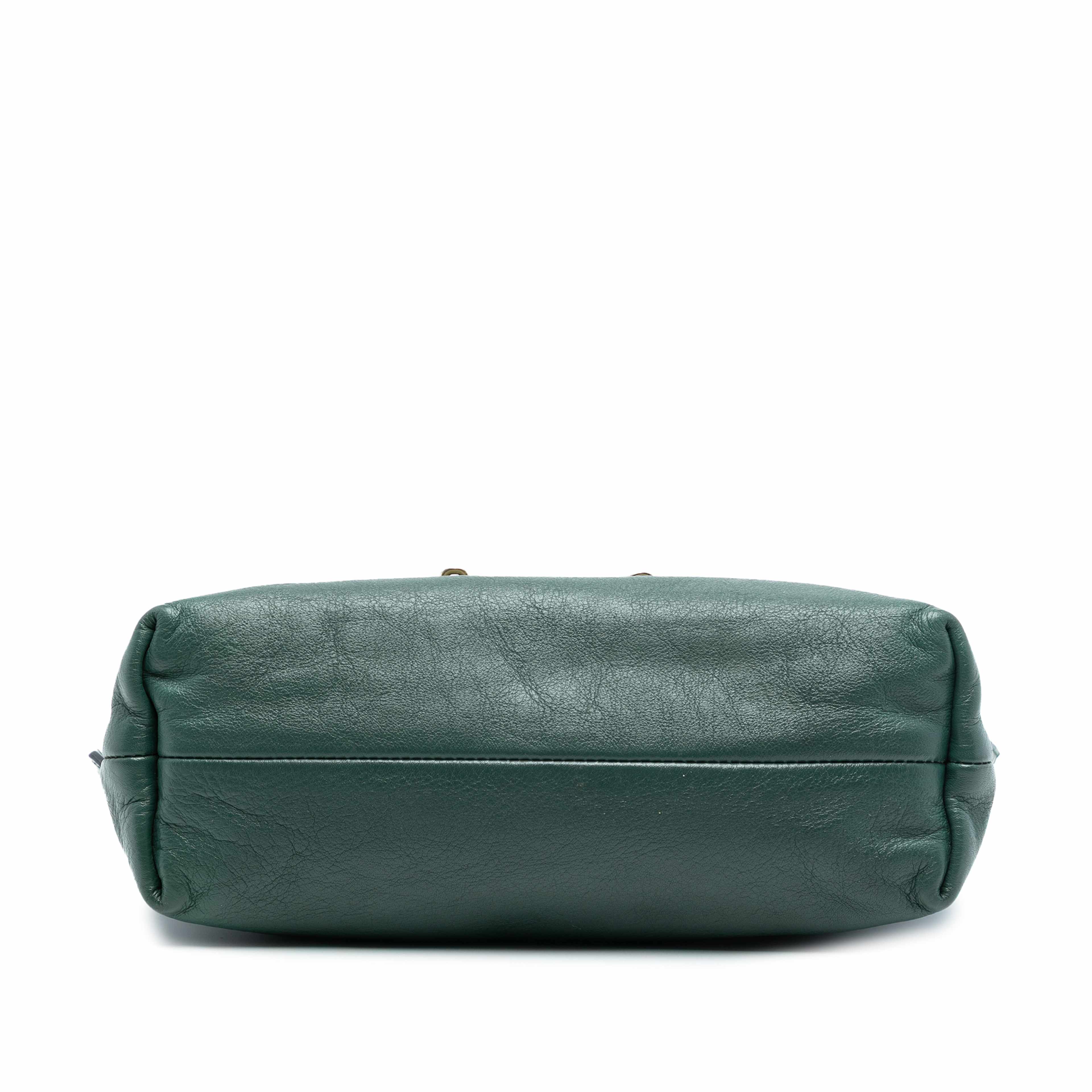 Burberry House Check Canvas And Calfskin Little Crush Crossbody, från Luxclusif, i färgen dark green. Klicka för att öppna bilden i stort format