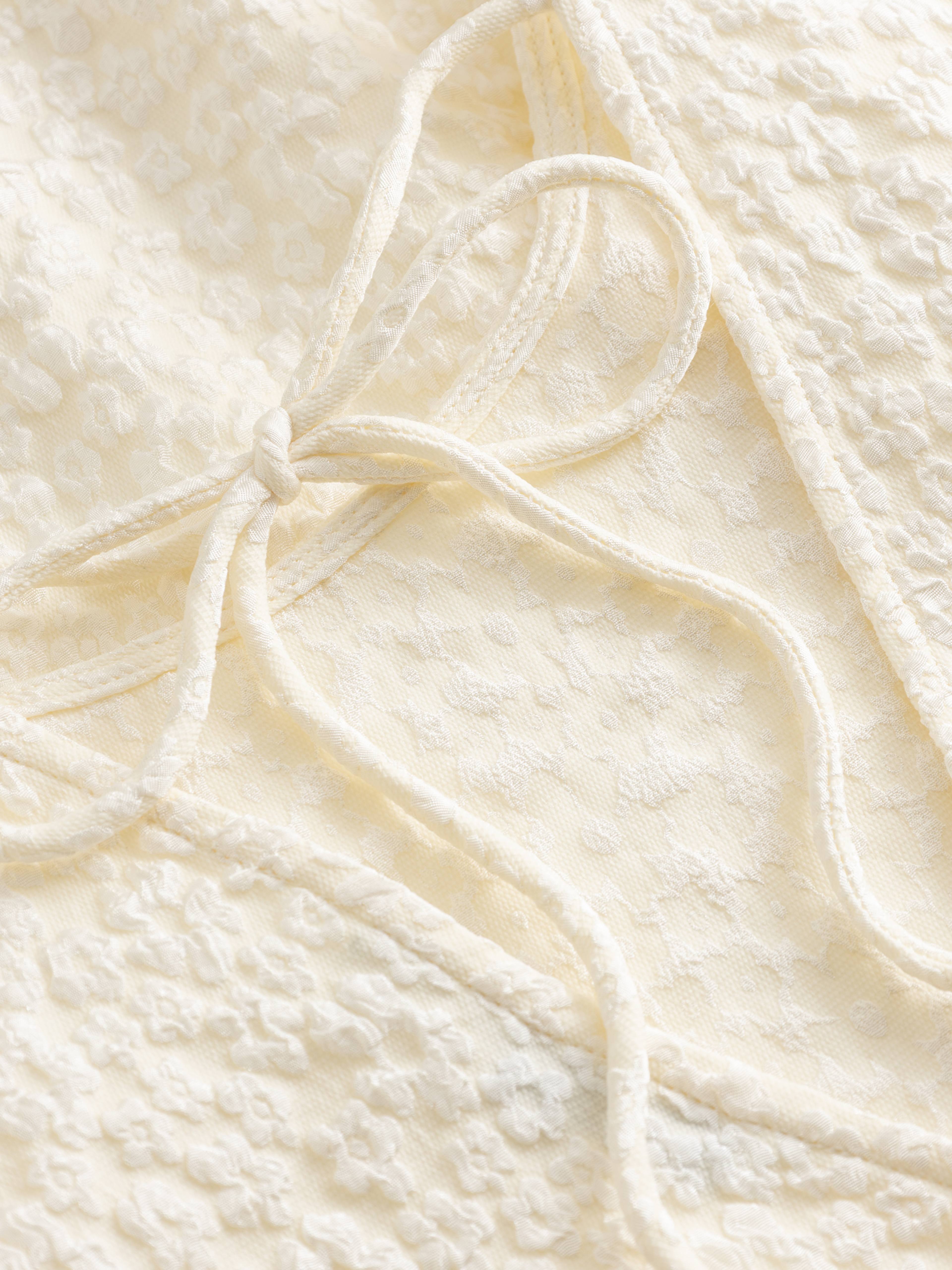 Reno Pastis Long Dress - Cream, från Noella, i färgen cream. Klicka för att öppna bilden i stort format