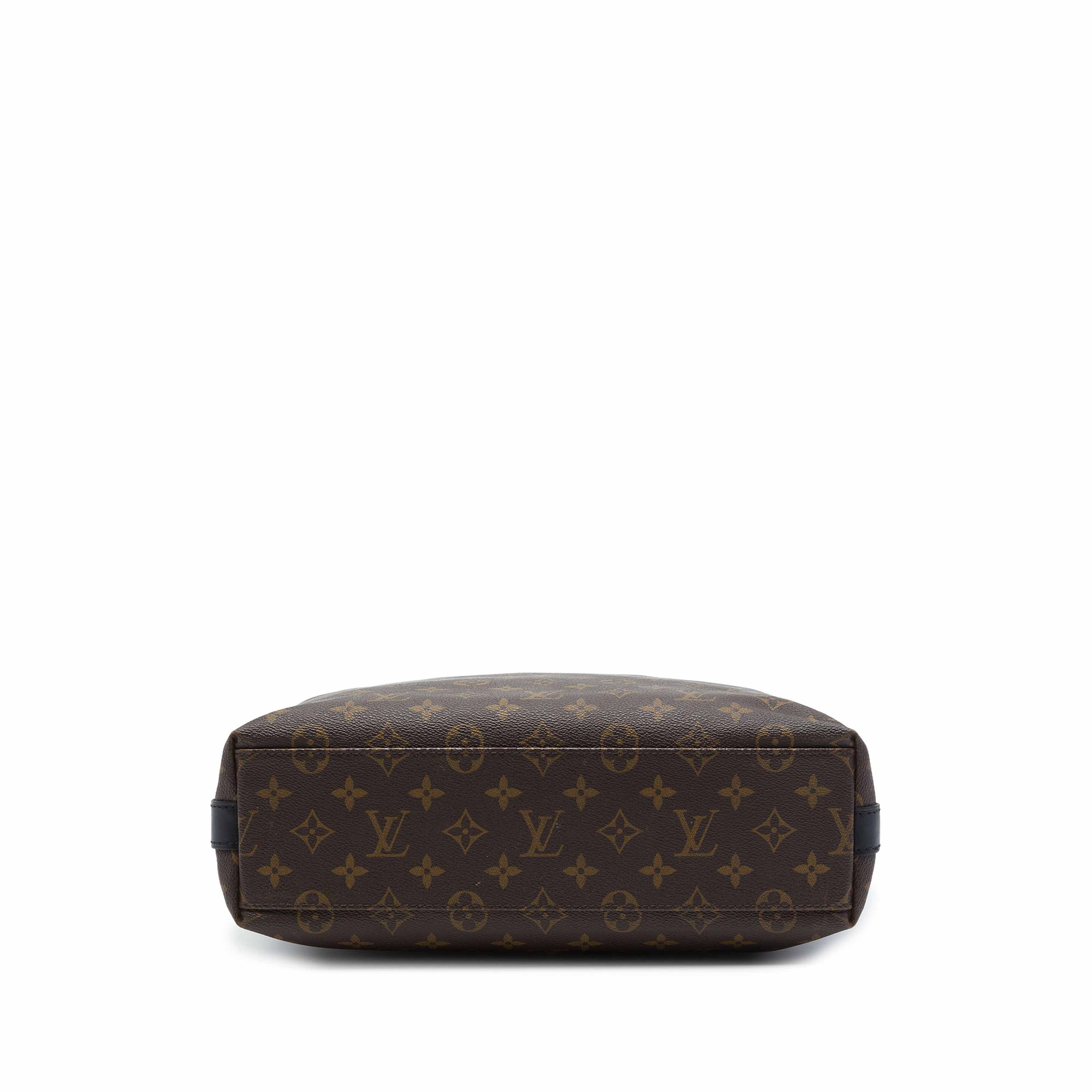 Louis Vuitton Monogram Macassar Kitan, från Luxclusif, i färgen brun. Klicka för att öppna bilden i stort format
