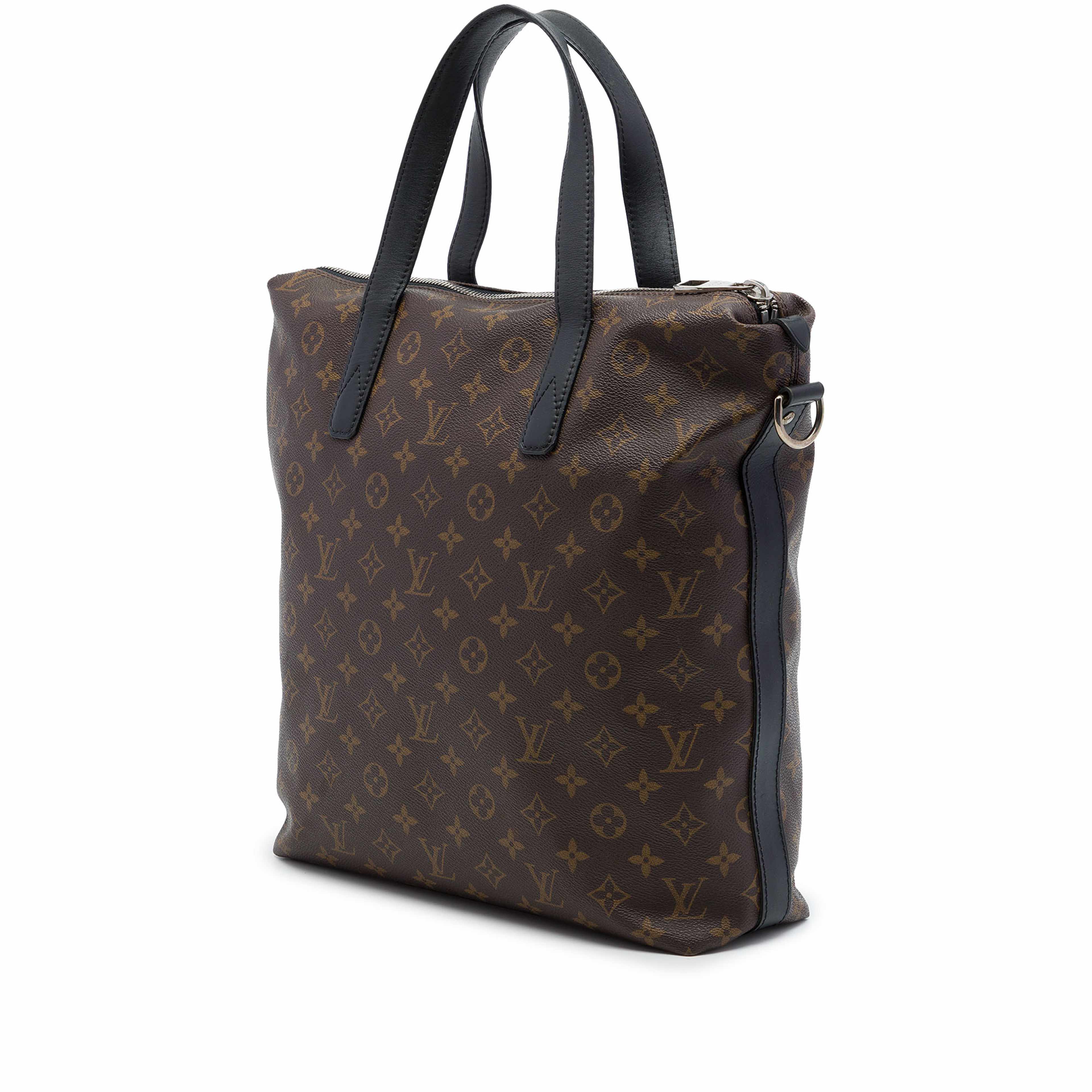 Louis Vuitton Monogram Macassar Kitan, från Luxclusif, i färgen brun. Klicka för att öppna bilden i stort format