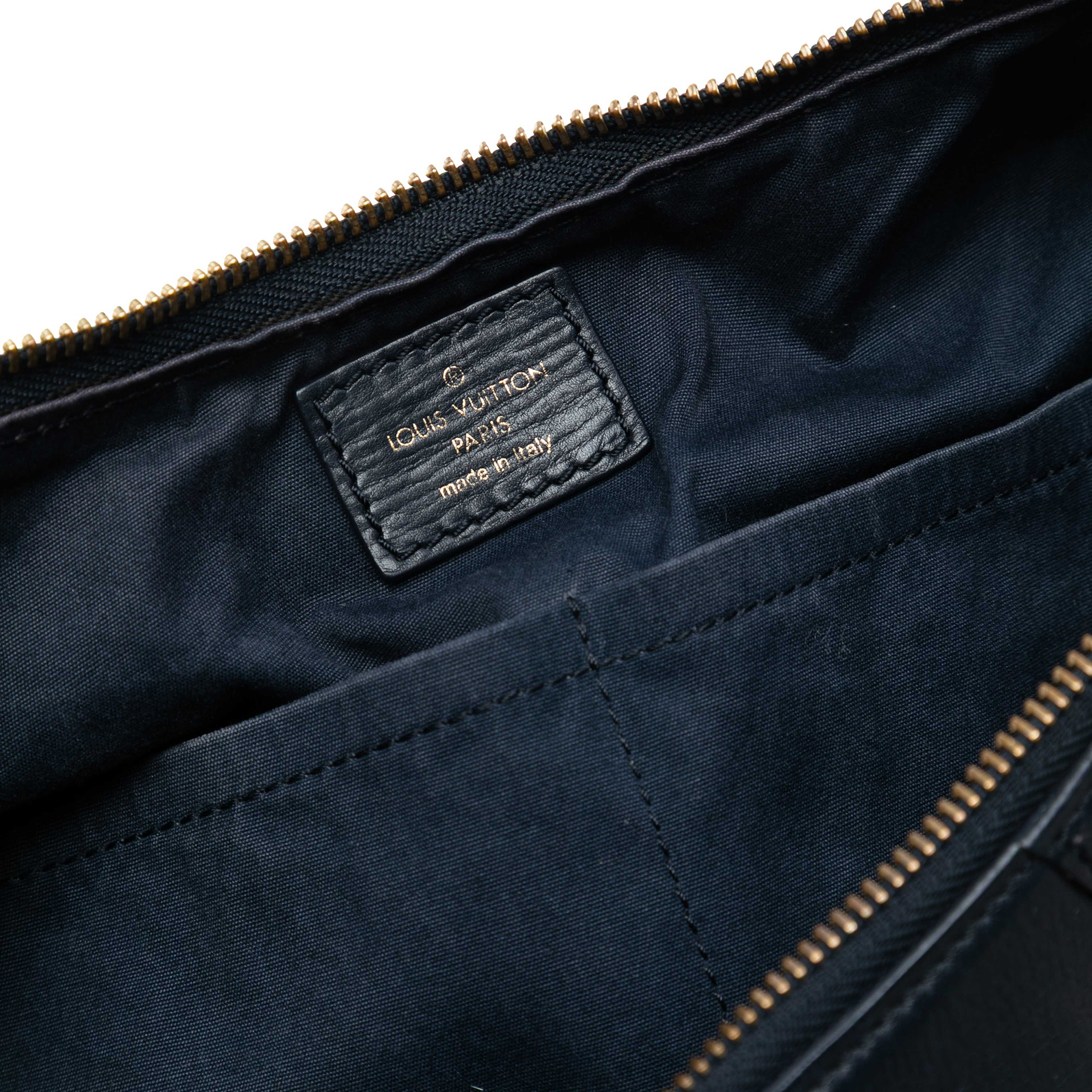 Louis Vuitton Monogram Idylle Rhapsodie Mm, från Luxclusif, i färgen gray. Klicka för att öppna bilden i stort format