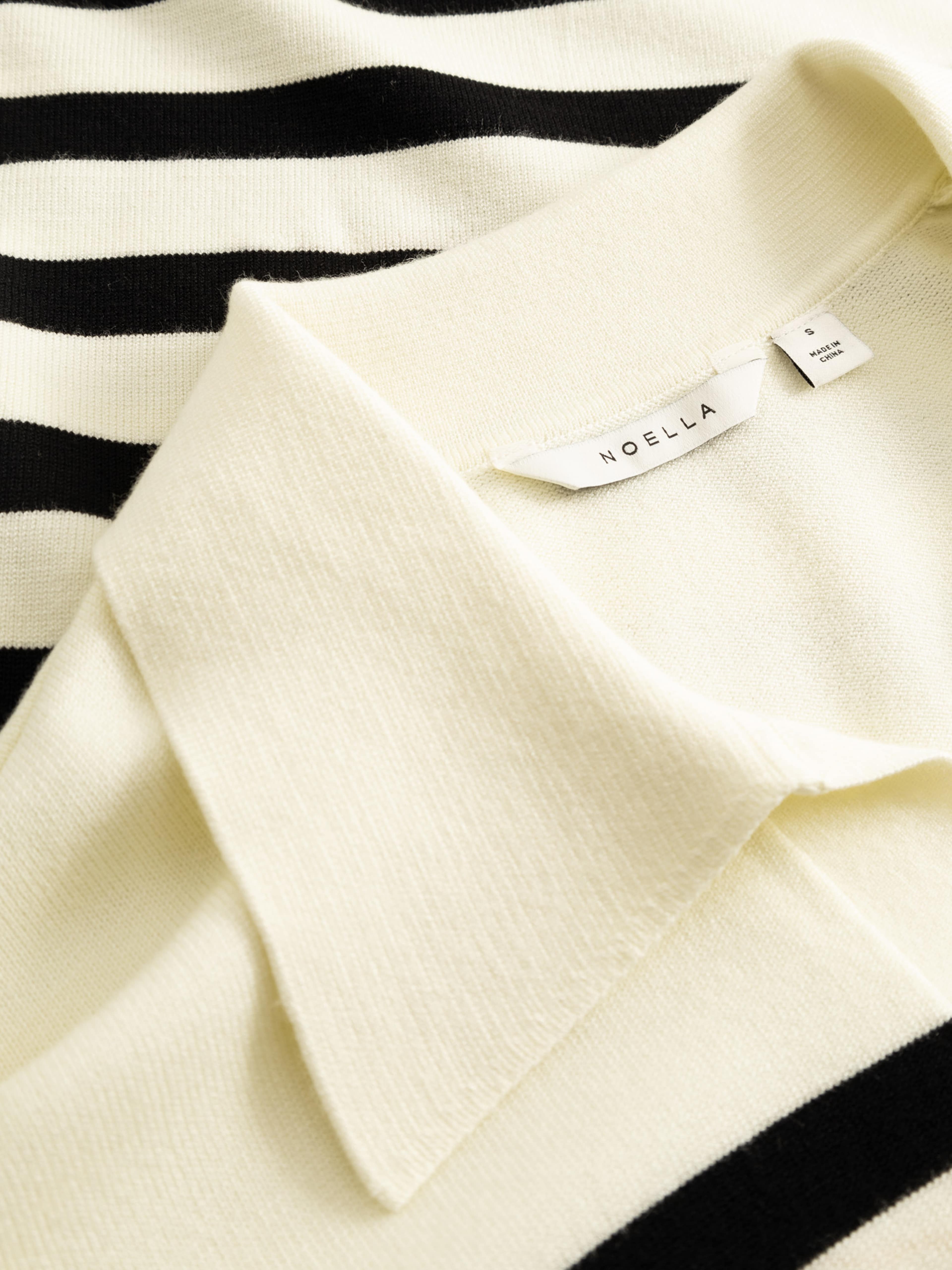 N-maryann Knit - Darryll Black Stripe, från Noella, i färgen darryll black stripe. Klicka för att öppna bilden i stort format