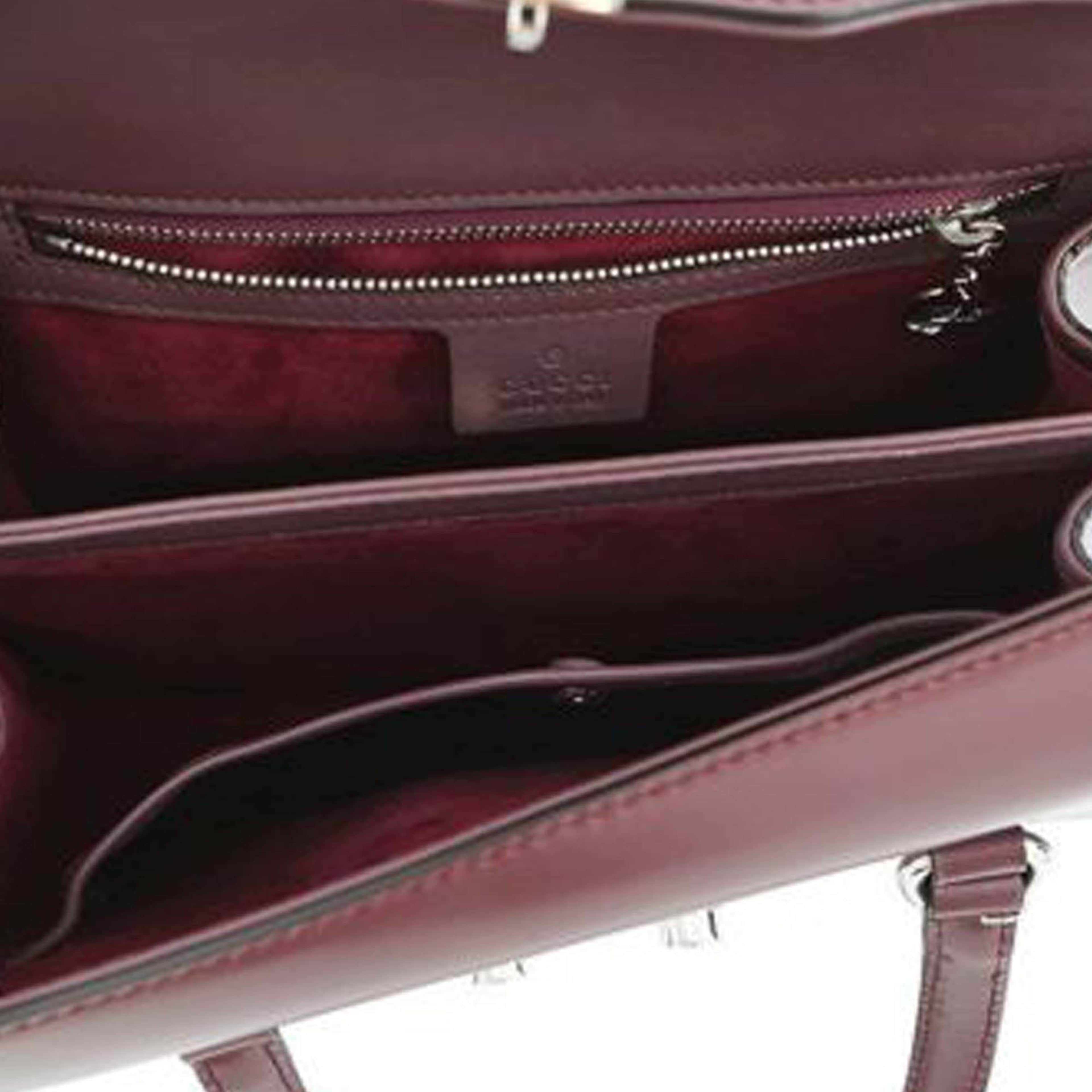 Gucci Smooth Calfskin Lady Lock Handbag, från Luxclusif, i färgen purple. Klicka för att öppna bilden i stort format