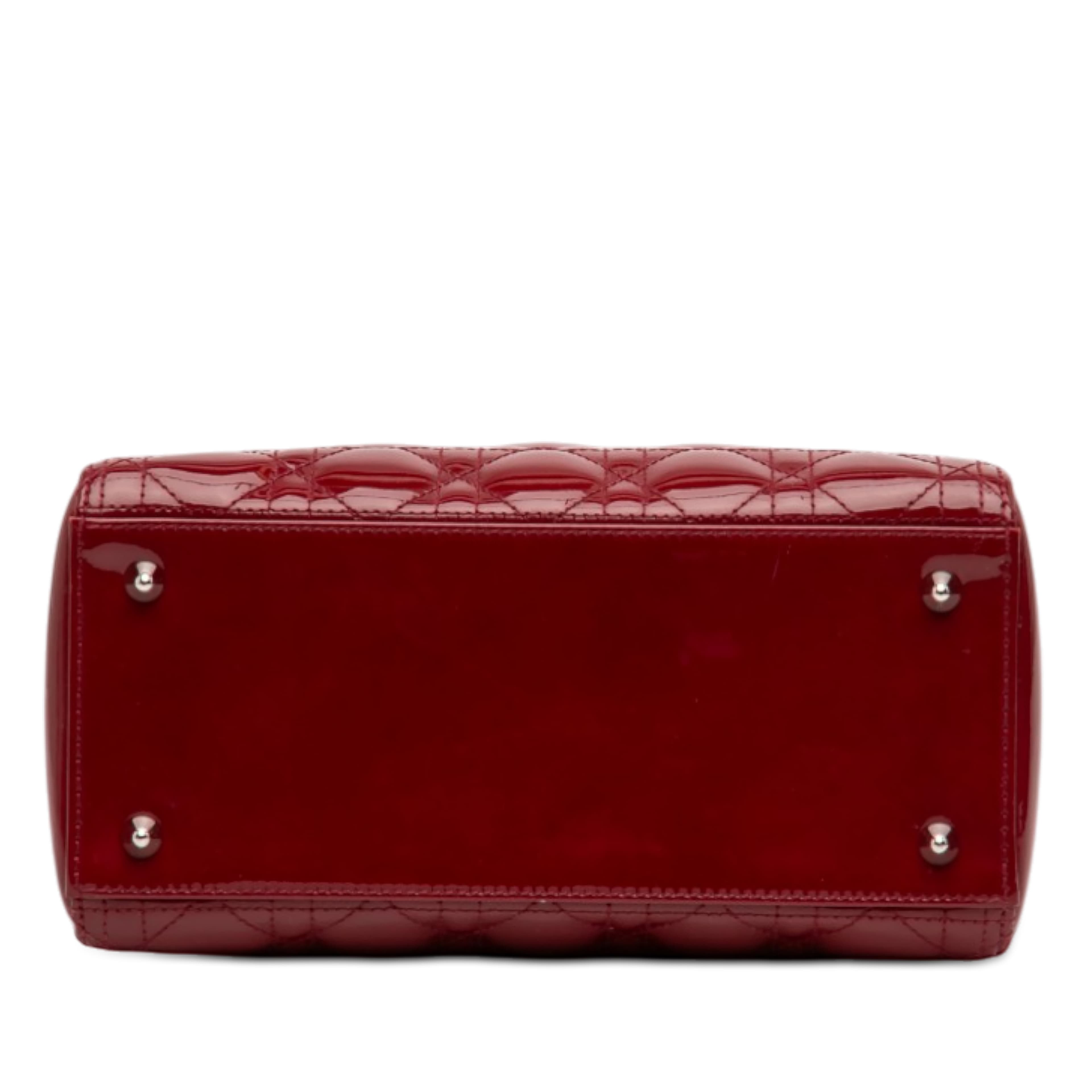 Dior Medium Patent Cannage Lady Dior, från Luxclusif, i färgen dark red. Klicka för att öppna bilden i stort format