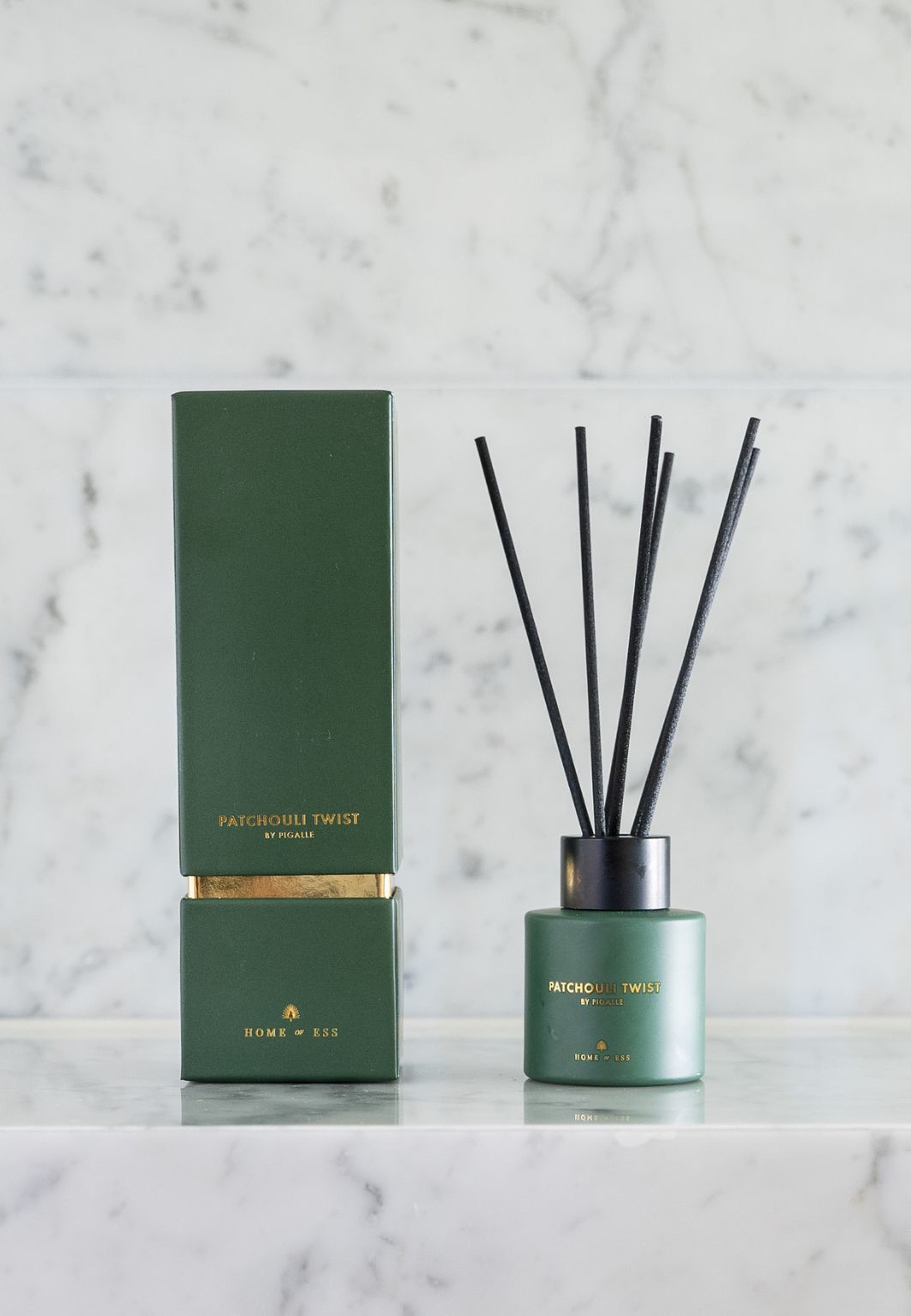 Patchouli Twist By Pigalle - Diffuser, från Home of ESS, i färgen green. Klicka för att öppna bilden i stort format