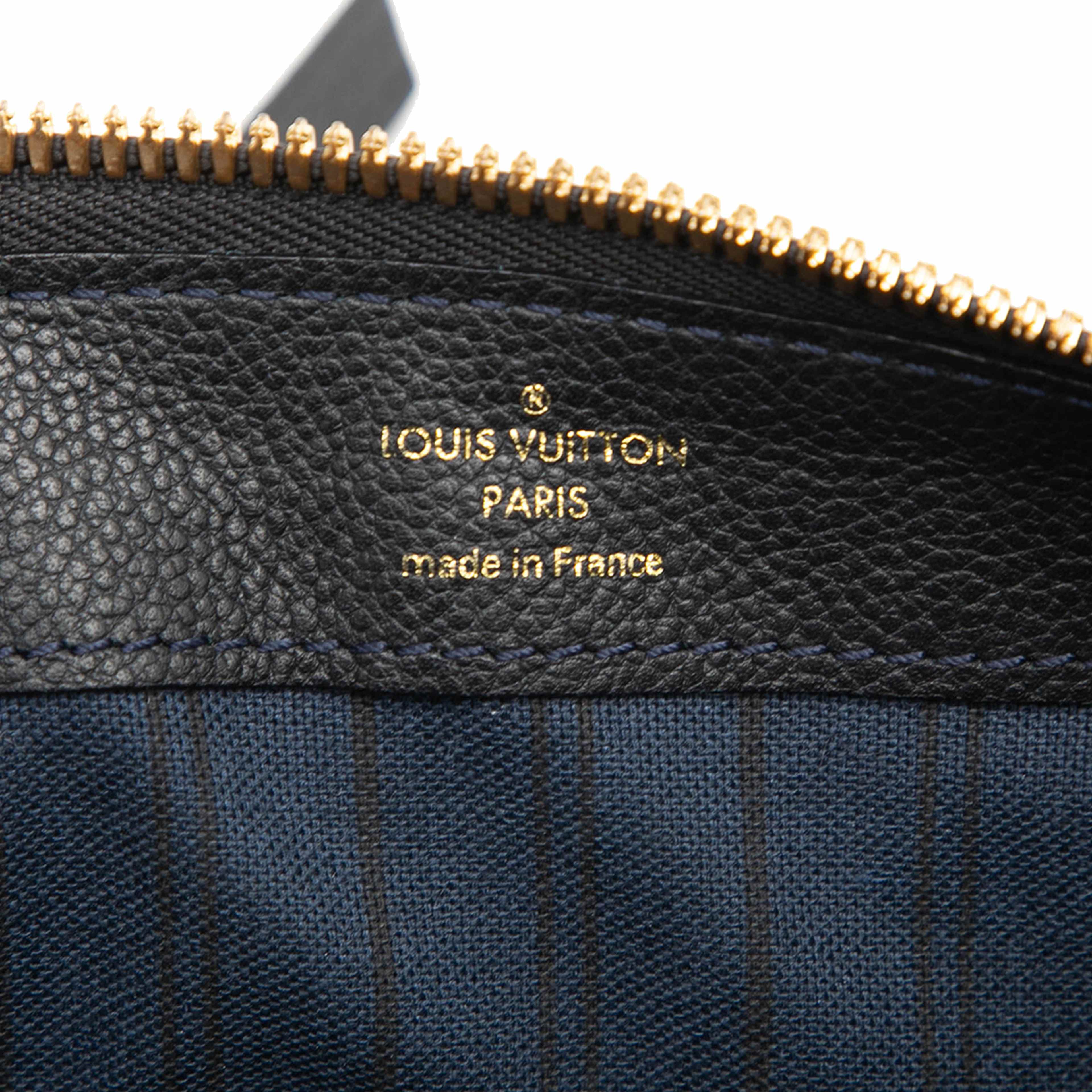 Louis Vuitton Monogram Empreinte Petillante, från Luxclusif, i färgen blå. Klicka för att öppna bilden i stort format