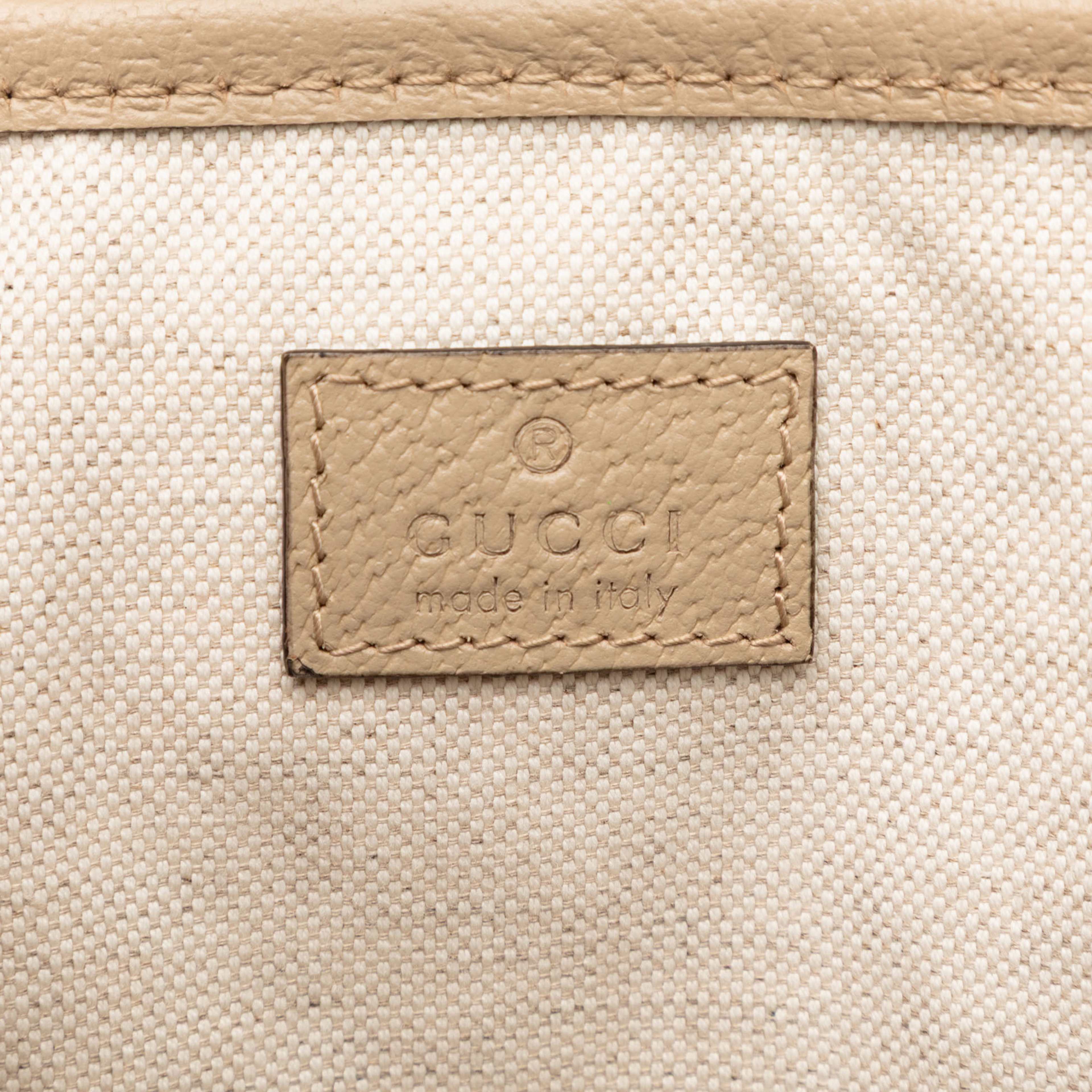 Gucci Medium Gg Supreme Ophidia Tote, från Luxclusif, i färgen beige. Klicka för att öppna bilden i stort format