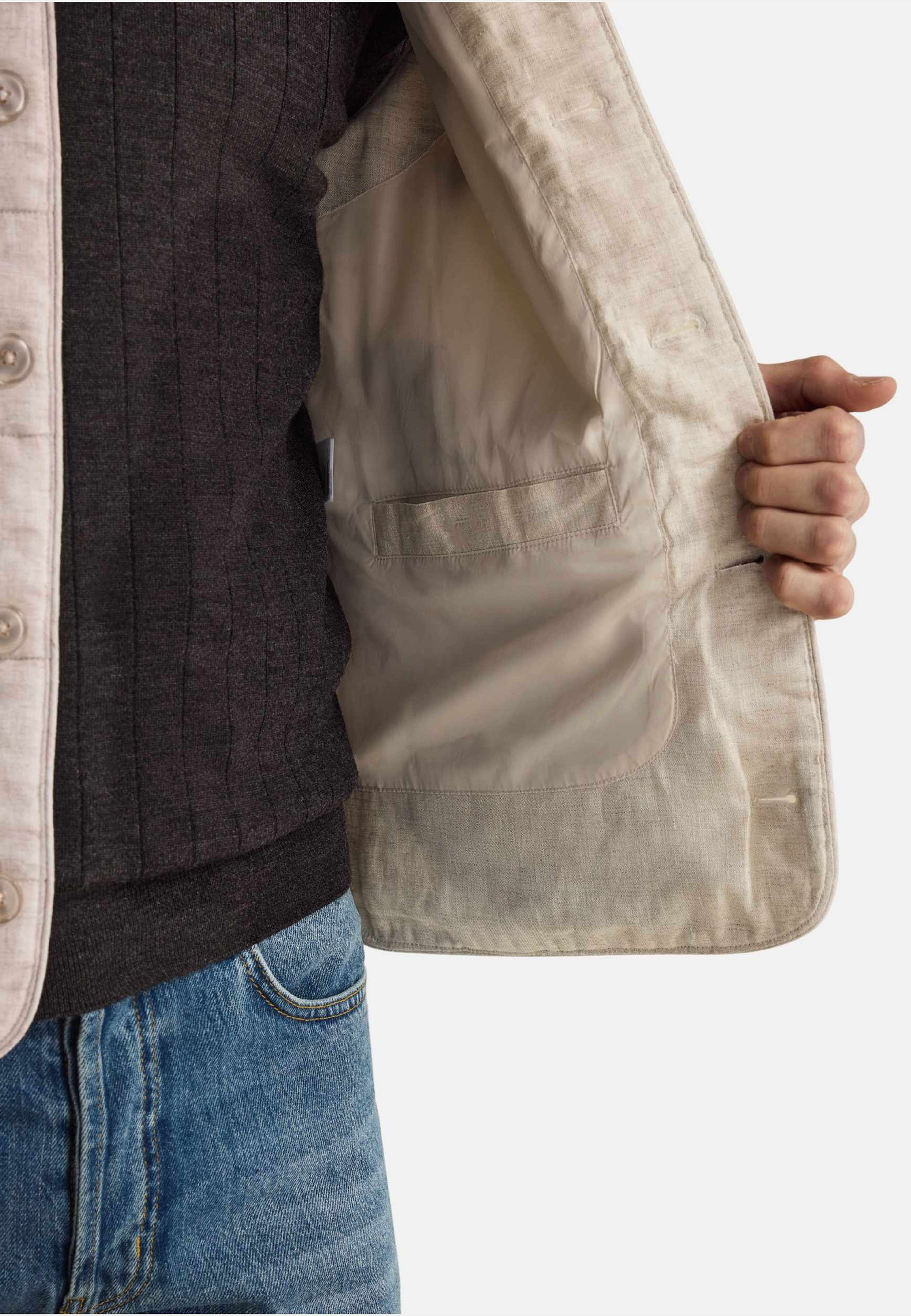 Linen Padded Vest, från John Henric, i färgen cream. Klicka för att öppna bilden i stort format
