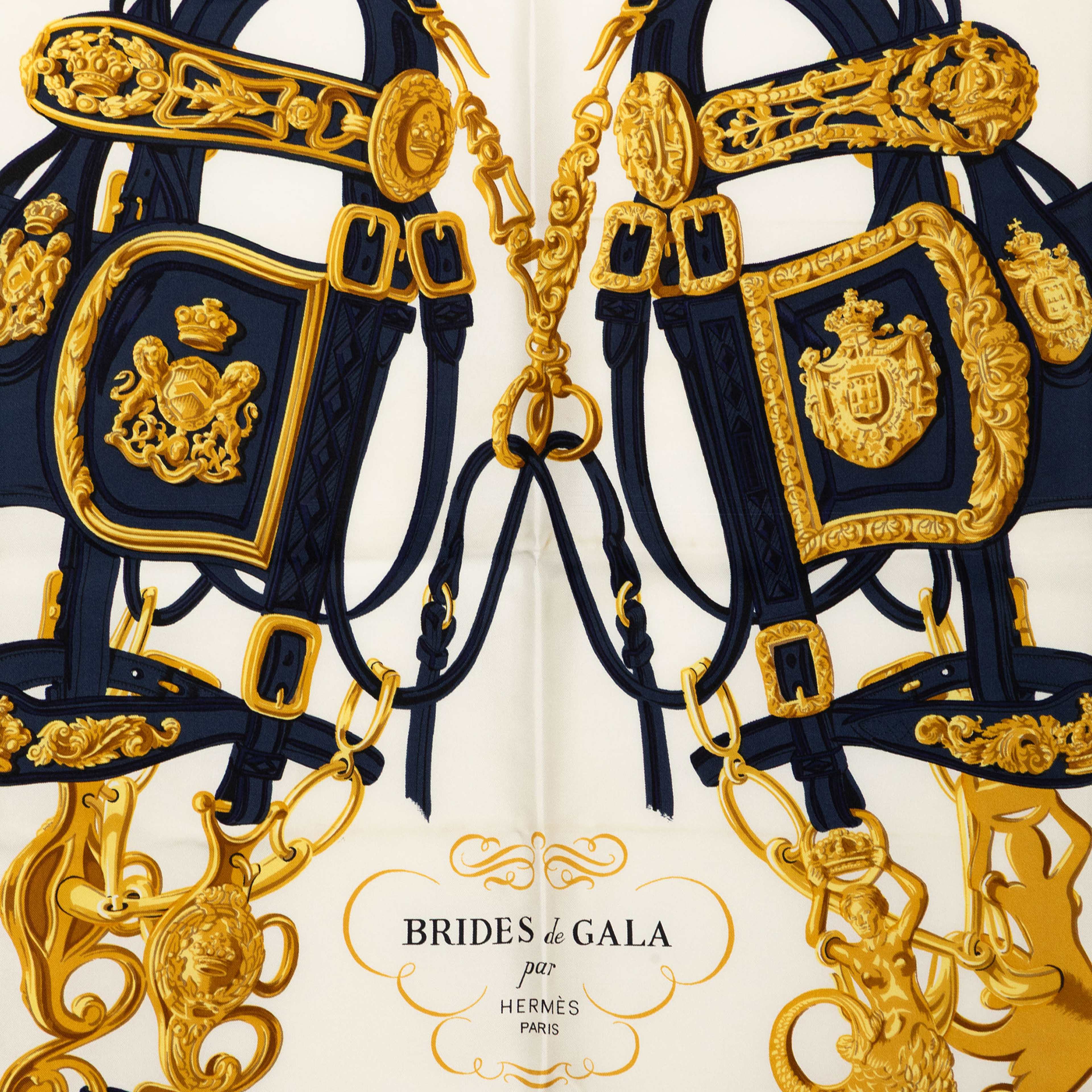 Hermès Brides De Gala Silk Scarf 90, från Luxclusif, i färgen blå. Klicka för att öppna bilden i stort format