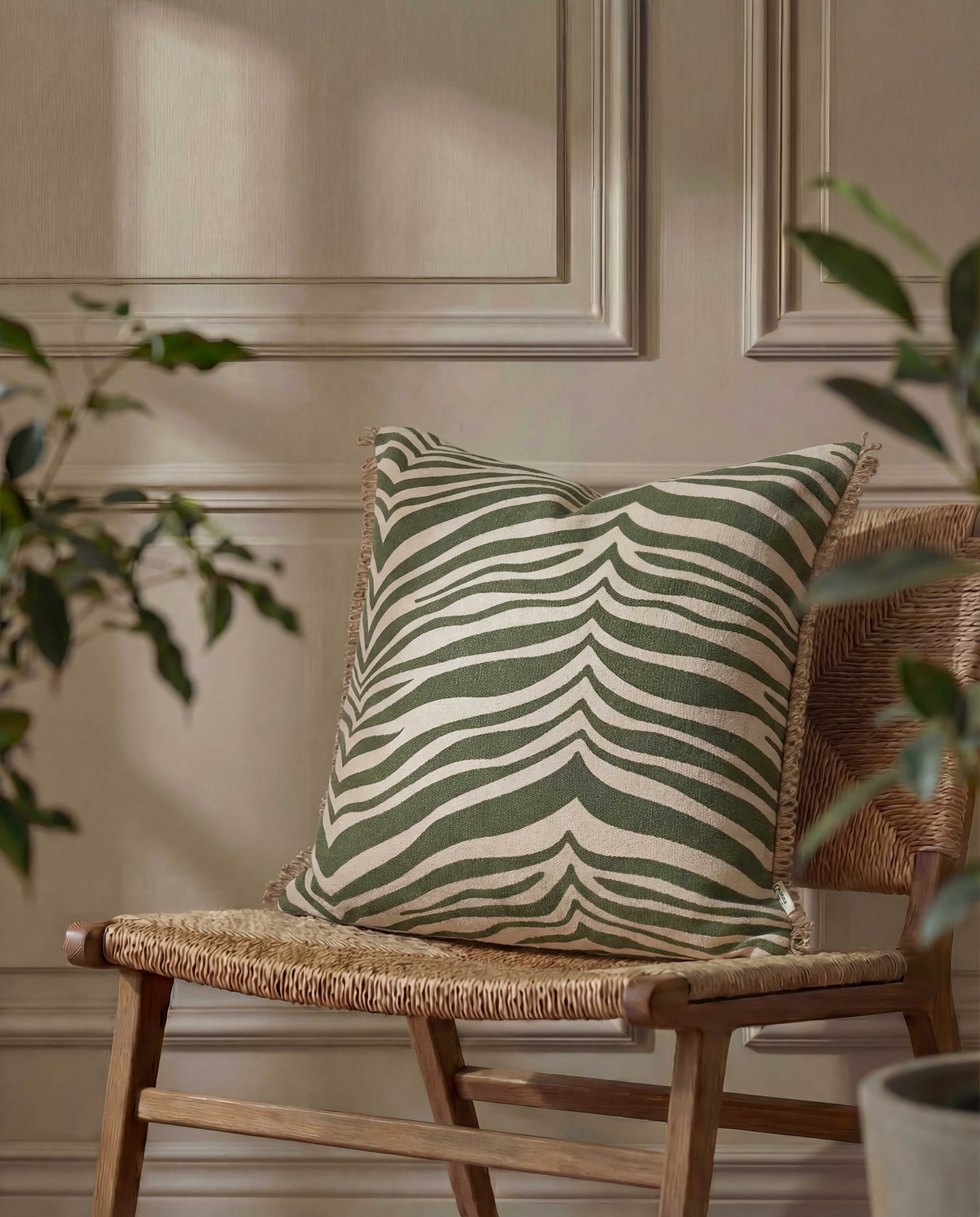 Kudde Zebra 50x50cm, från Classic Collection, i färgen grön. Klicka för att öppna bilden i stort format