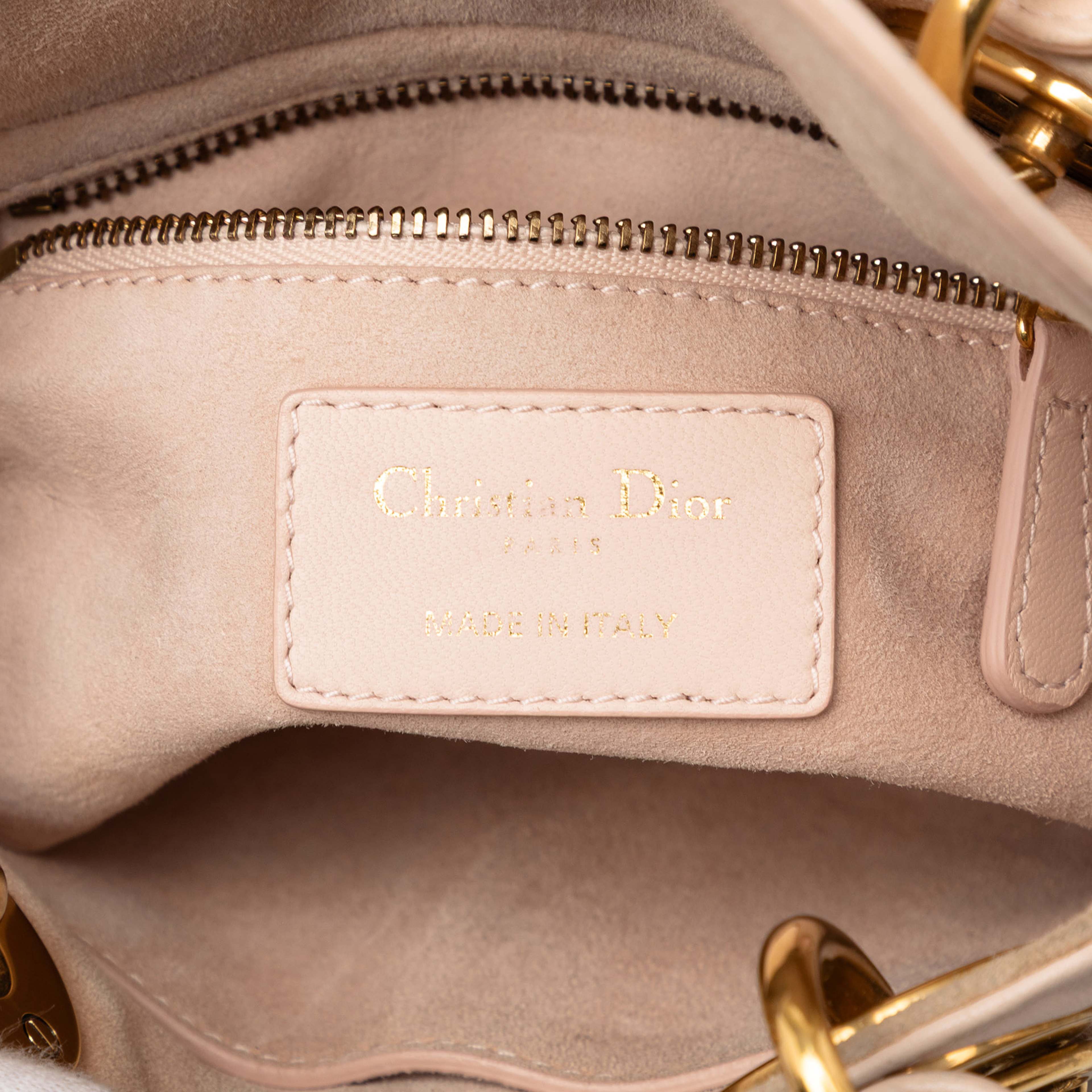 Dior Mini Lambskin Cannage Studded Supple Lady Dior, från Luxclusif, i färgen nude. Klicka för att öppna bilden i stort format