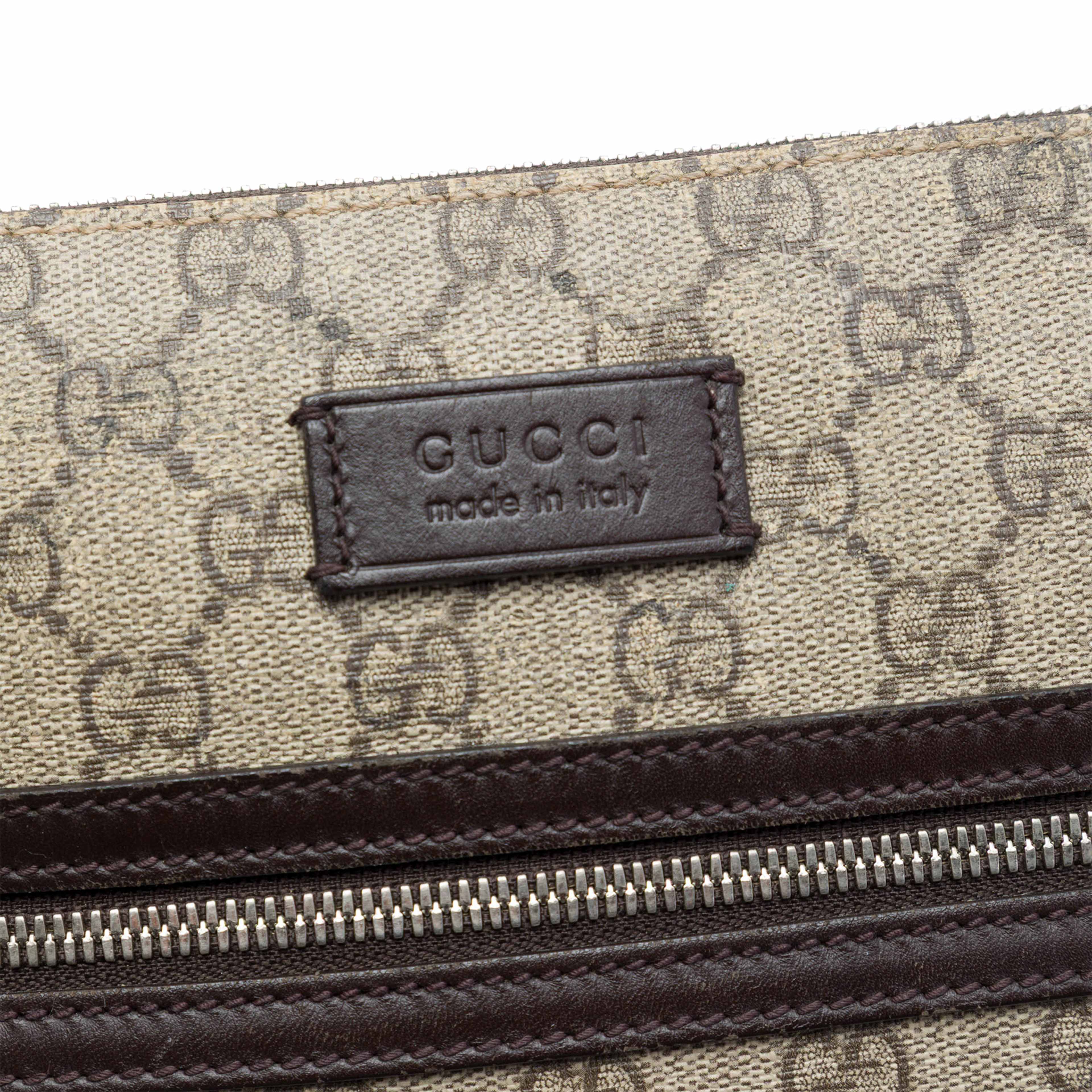 Gucci Gg Supreme Crossbody, från Luxclusif, i färgen beige. Klicka för att öppna bilden i stort format