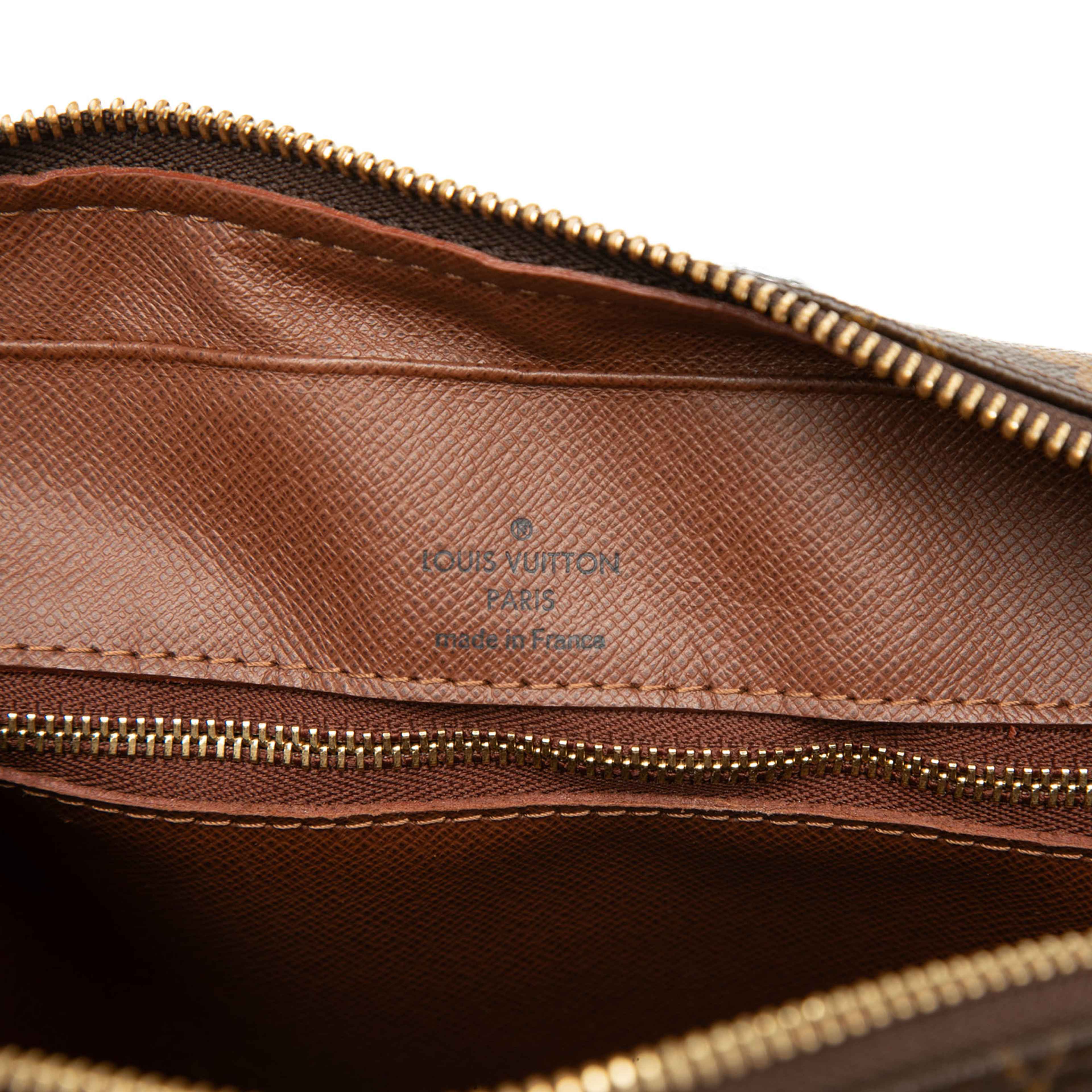 Louis Vuitton Monogram Nil Crossbody, från Luxclusif, i färgen brun. Klicka för att öppna bilden i stort format