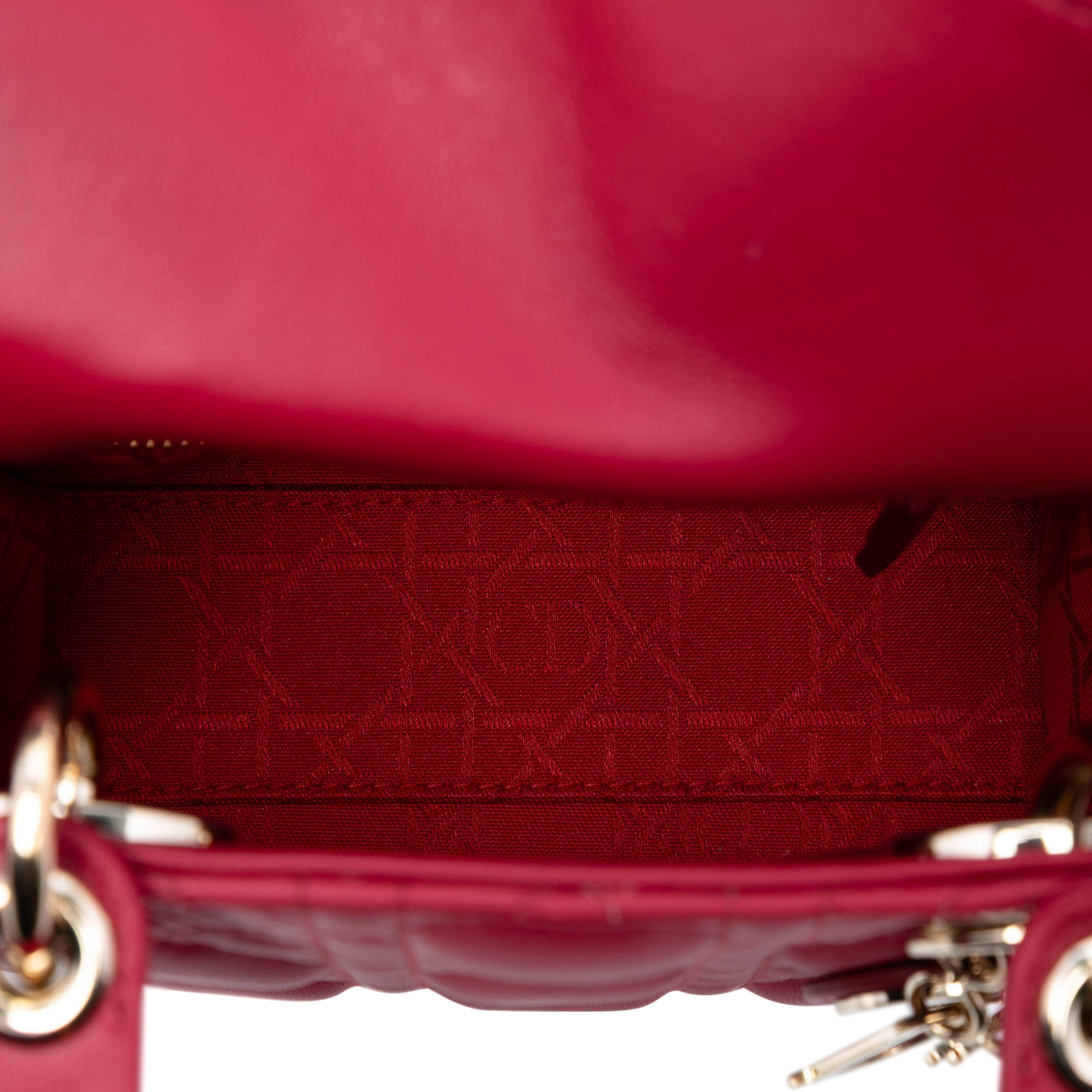 Dior Mini Lambskin Cannage Lady Dior, från Luxclusif, i färgen blush. Klicka för att öppna bilden i stort format