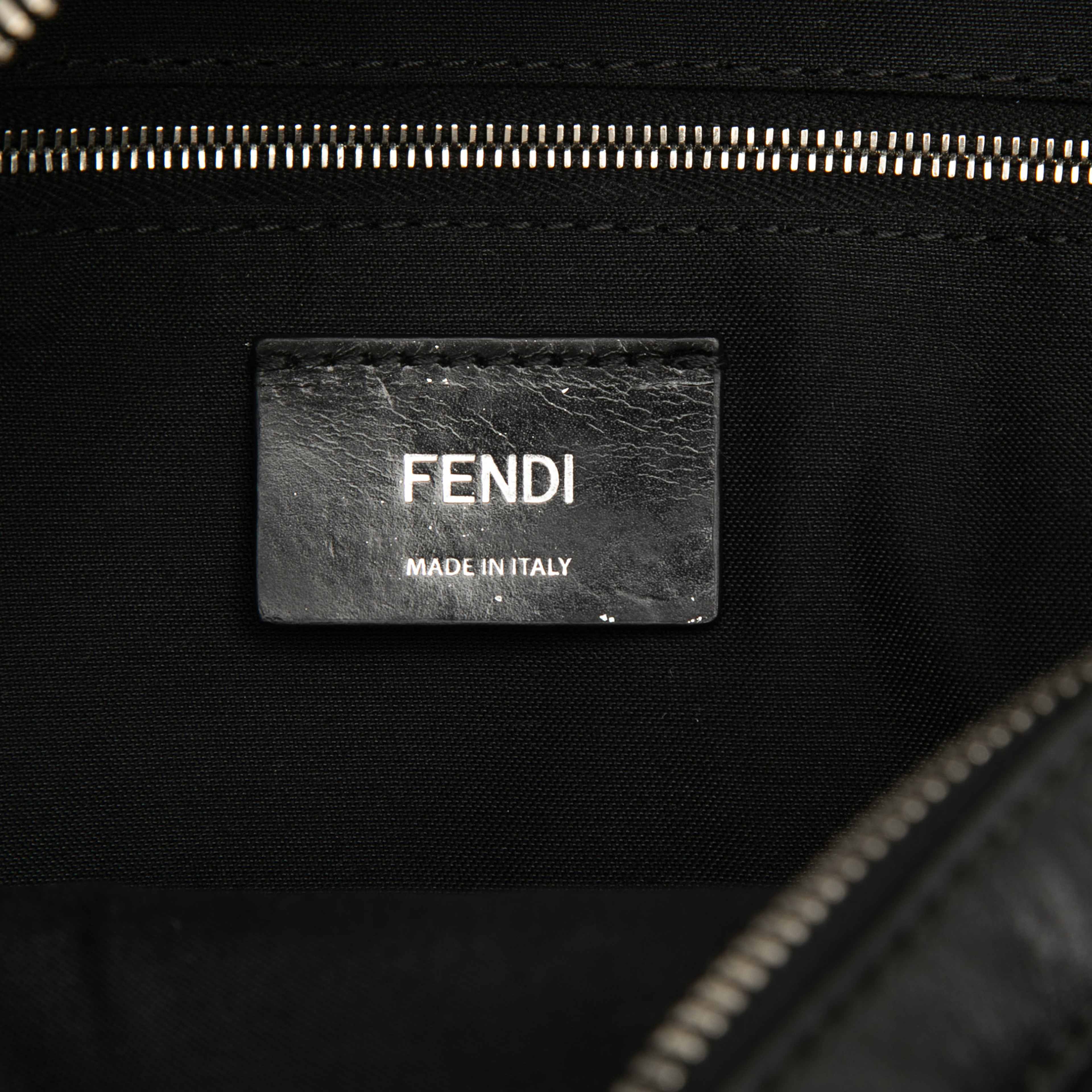 Fendi Mini Calfskin By The Way Backpack, från Luxclusif, i färgen svart. Klicka för att öppna bilden i stort format
