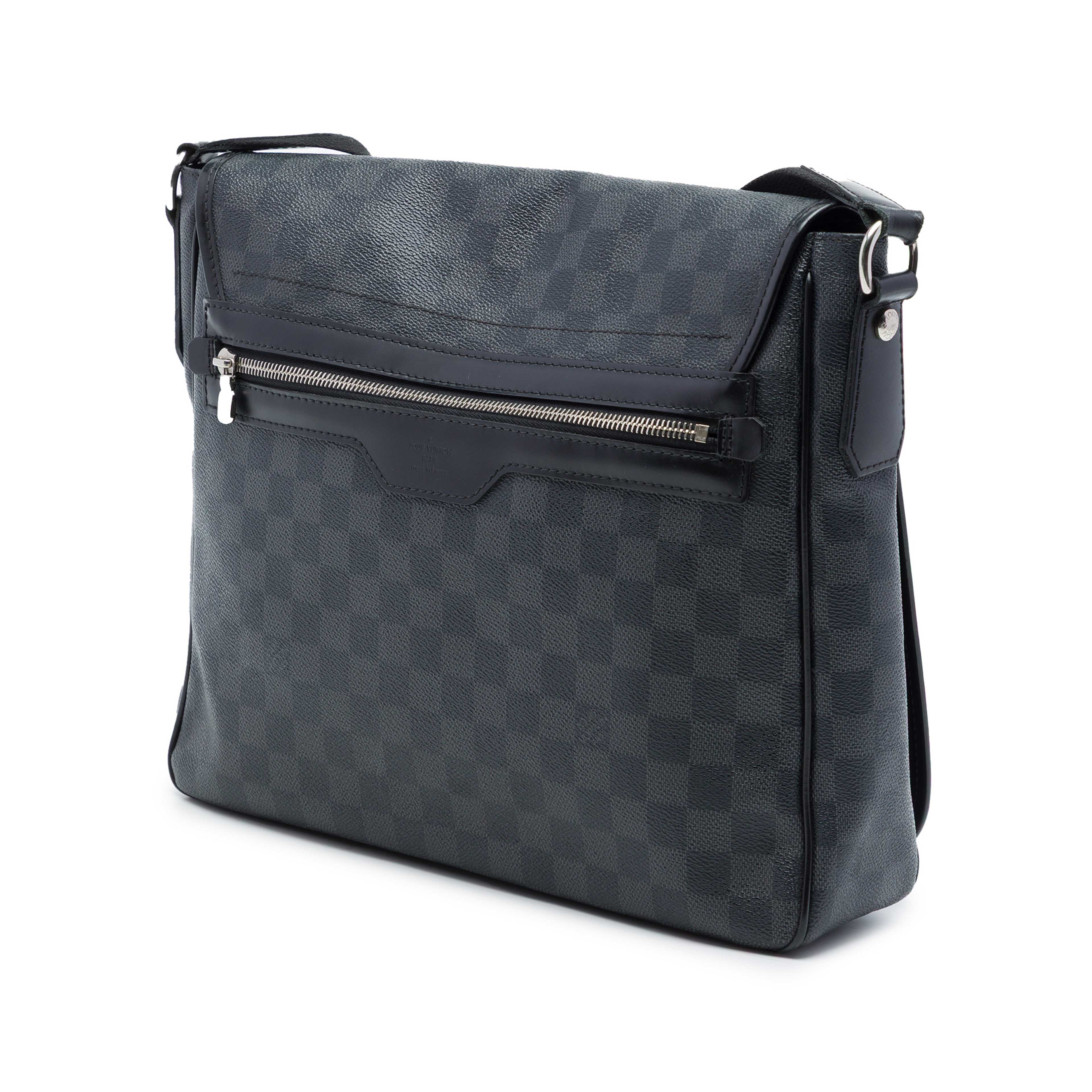 Louis Vuitton Damier Graphite Daniel Mm, från Luxclusif, i färgen svart. Klicka för att öppna bilden i stort format