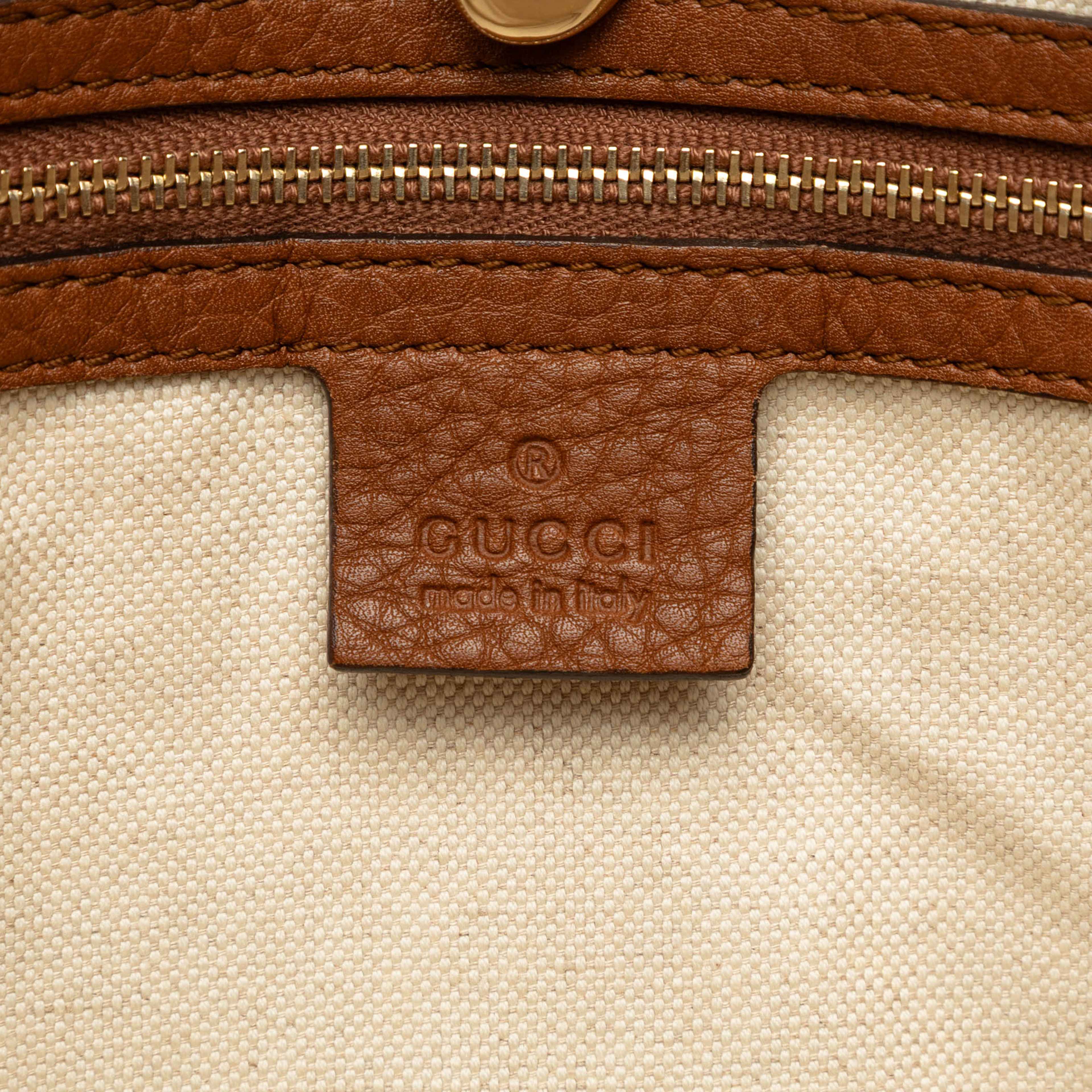Gucci Gg Canvas Bella Tote, från Luxclusif, i färgen beige. Klicka för att öppna bilden i stort format