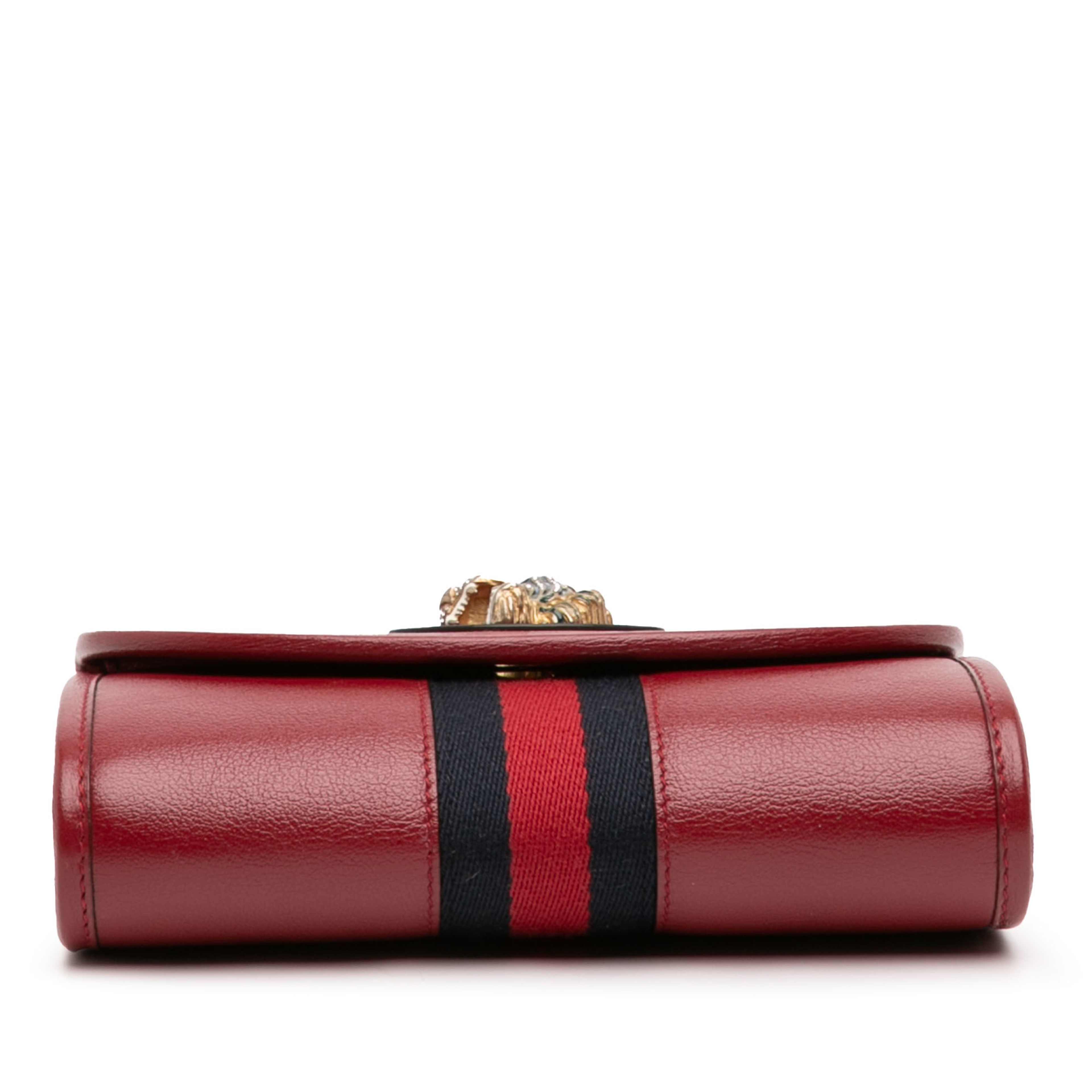 Gucci Mini Leather Rajah Web Chain Crossbody, från Luxclusif, i färgen red. Klicka för att öppna bilden i stort format