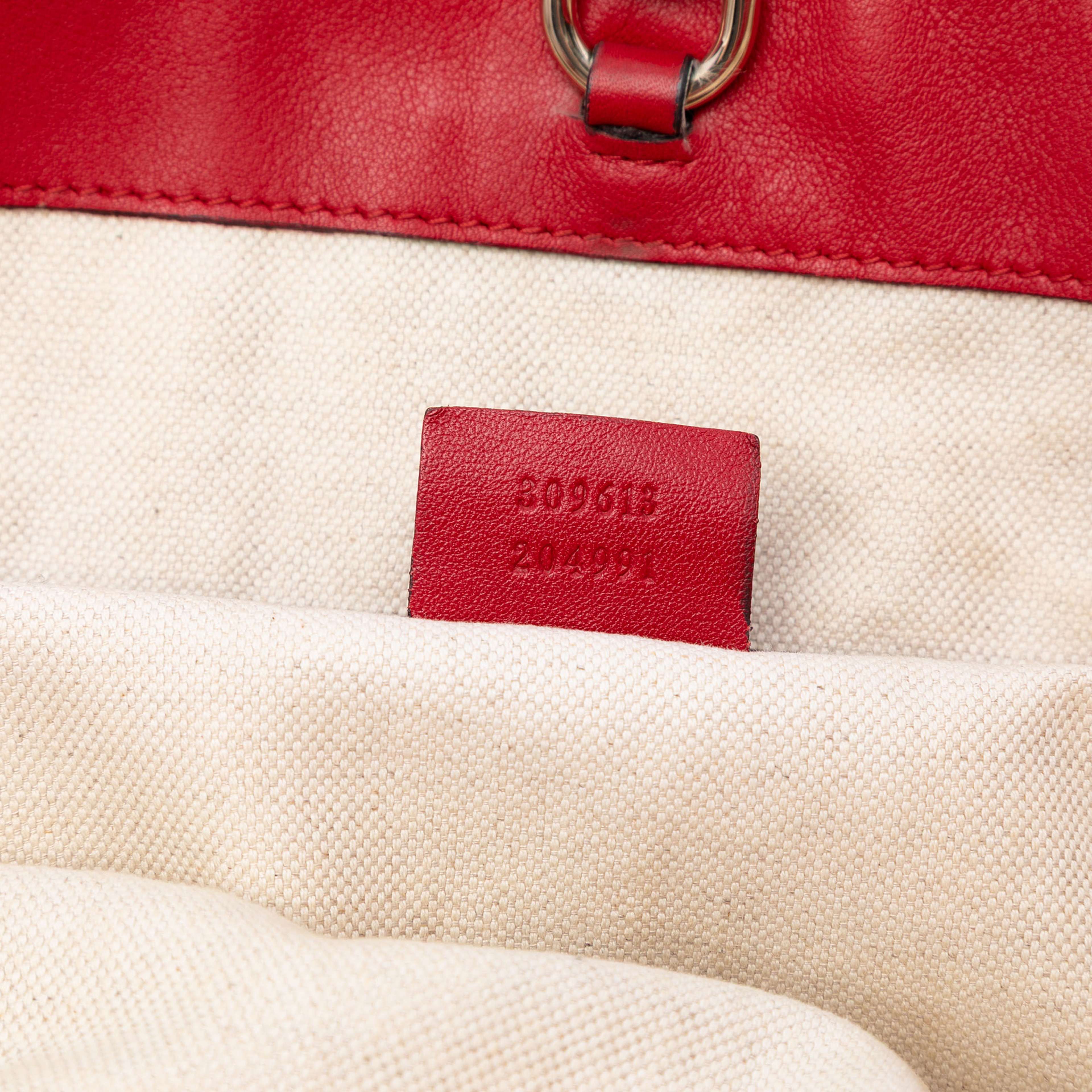 Gucci Gg Supreme Nice Tote, från Luxclusif, i färgen beige. Klicka för att öppna bilden i stort format