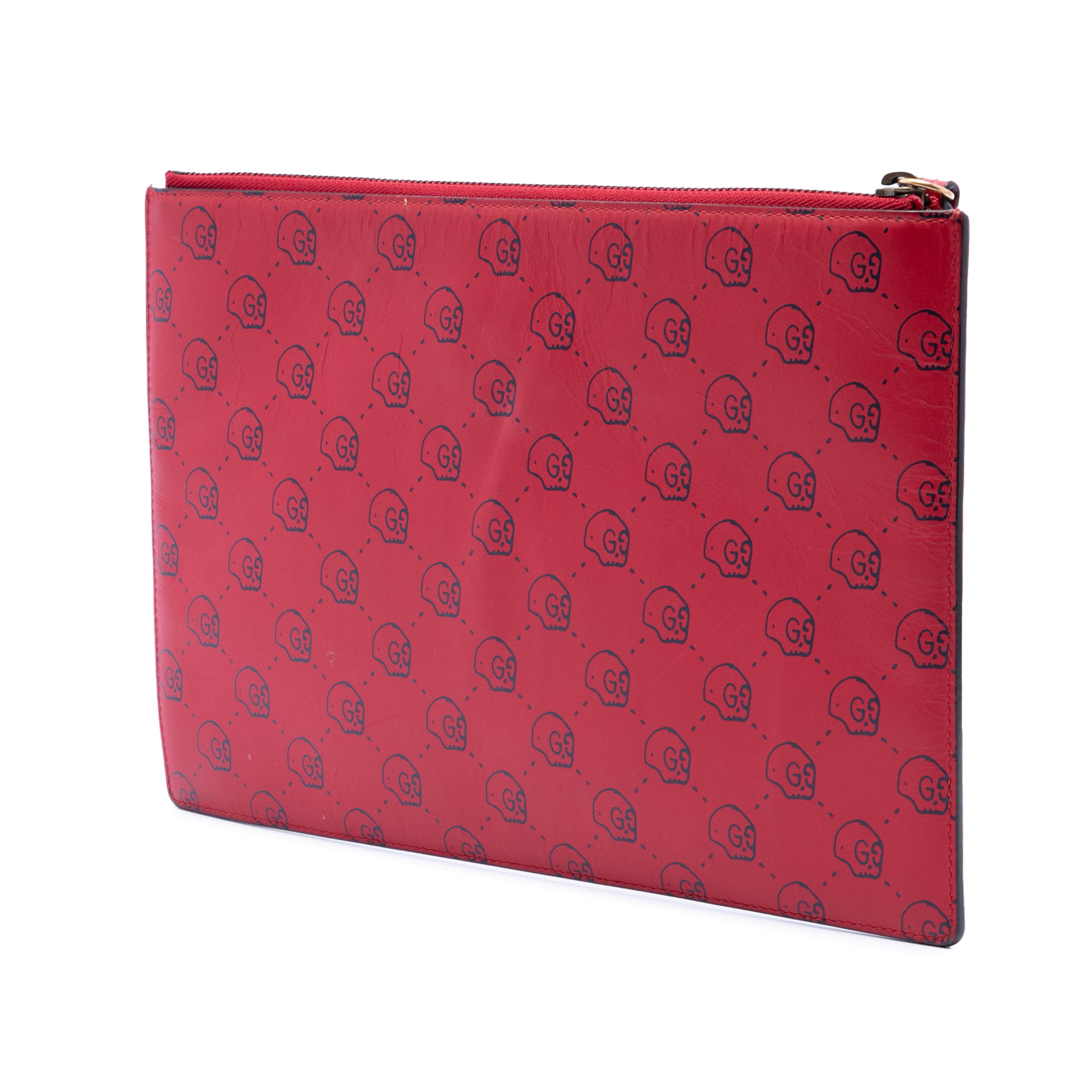 Gucci Calfskin Ghost Hamlet Skull Zip Pouch, från Luxclusif, i färgen red. Klicka för att öppna bilden i stort format