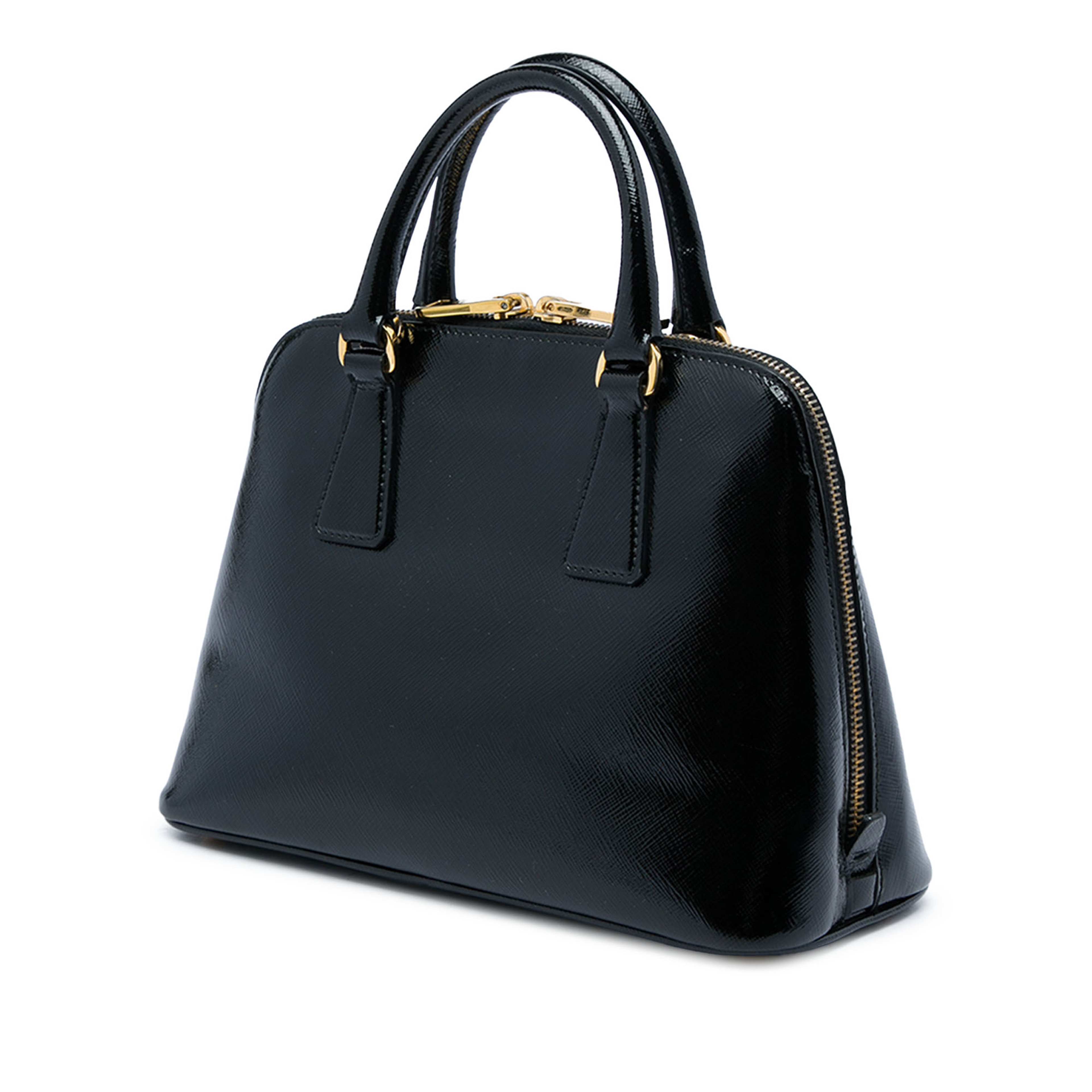 Prada Small Saffiano Vernice Promenade Satchel, från Luxclusif, i färgen svart. Klicka för att öppna bilden i stort format