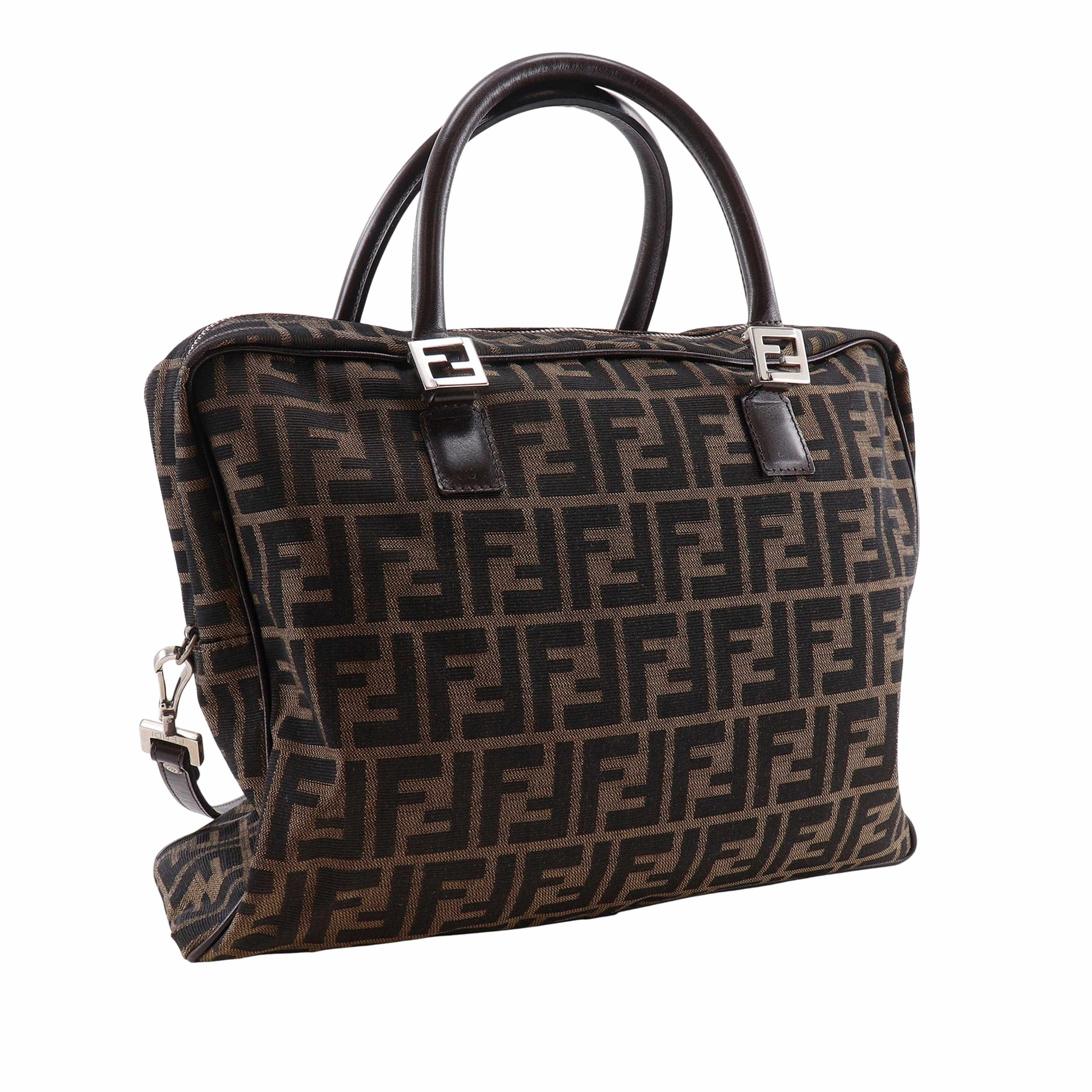 Fendi Zucca Canvas Business Bag, från Luxclusif, i färgen brun. Klicka för att öppna bilden i stort format