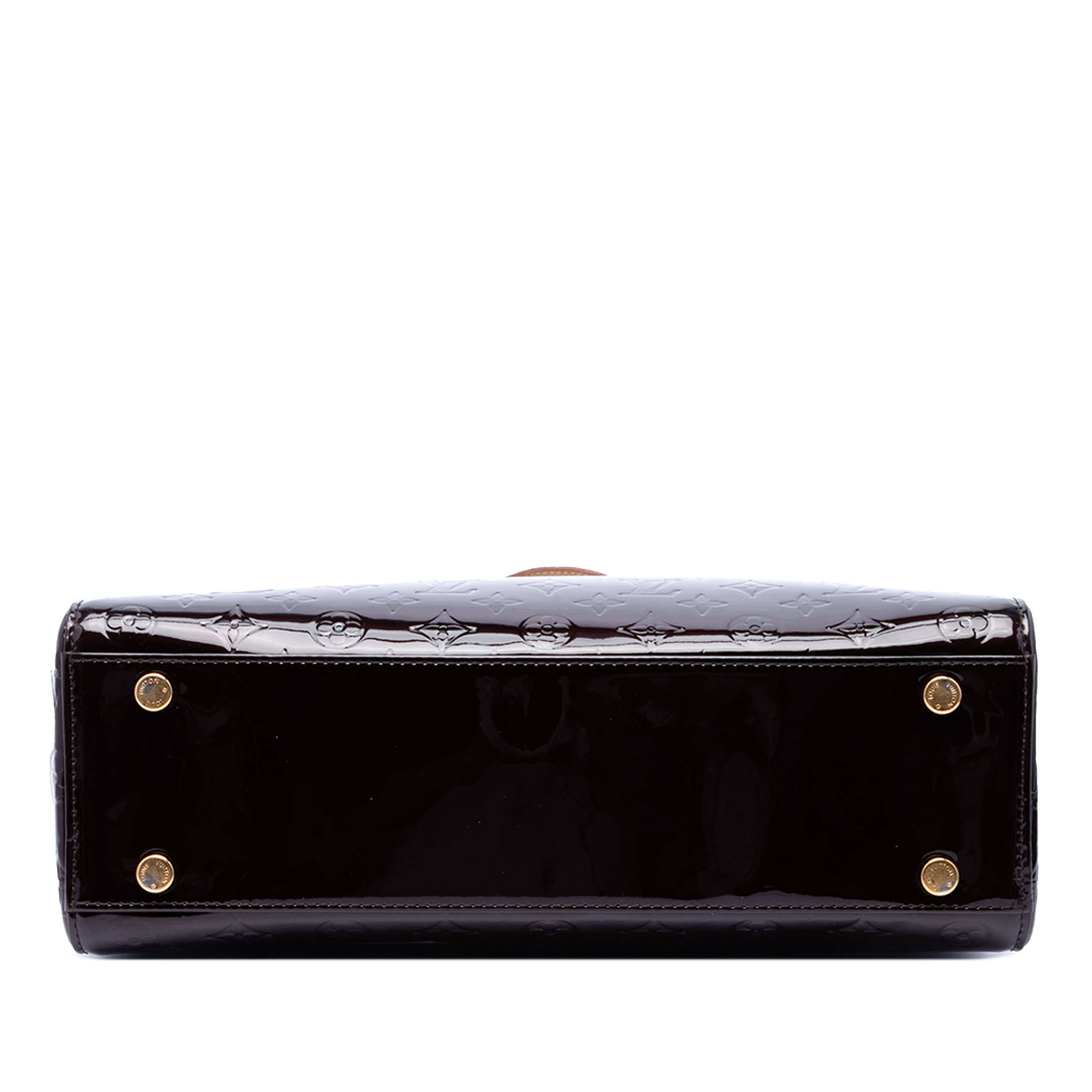 Louis Vuitton Monogram Vernis Brea Gm, från Luxclusif, i färgen purpur. Klicka för att öppna bilden i stort format