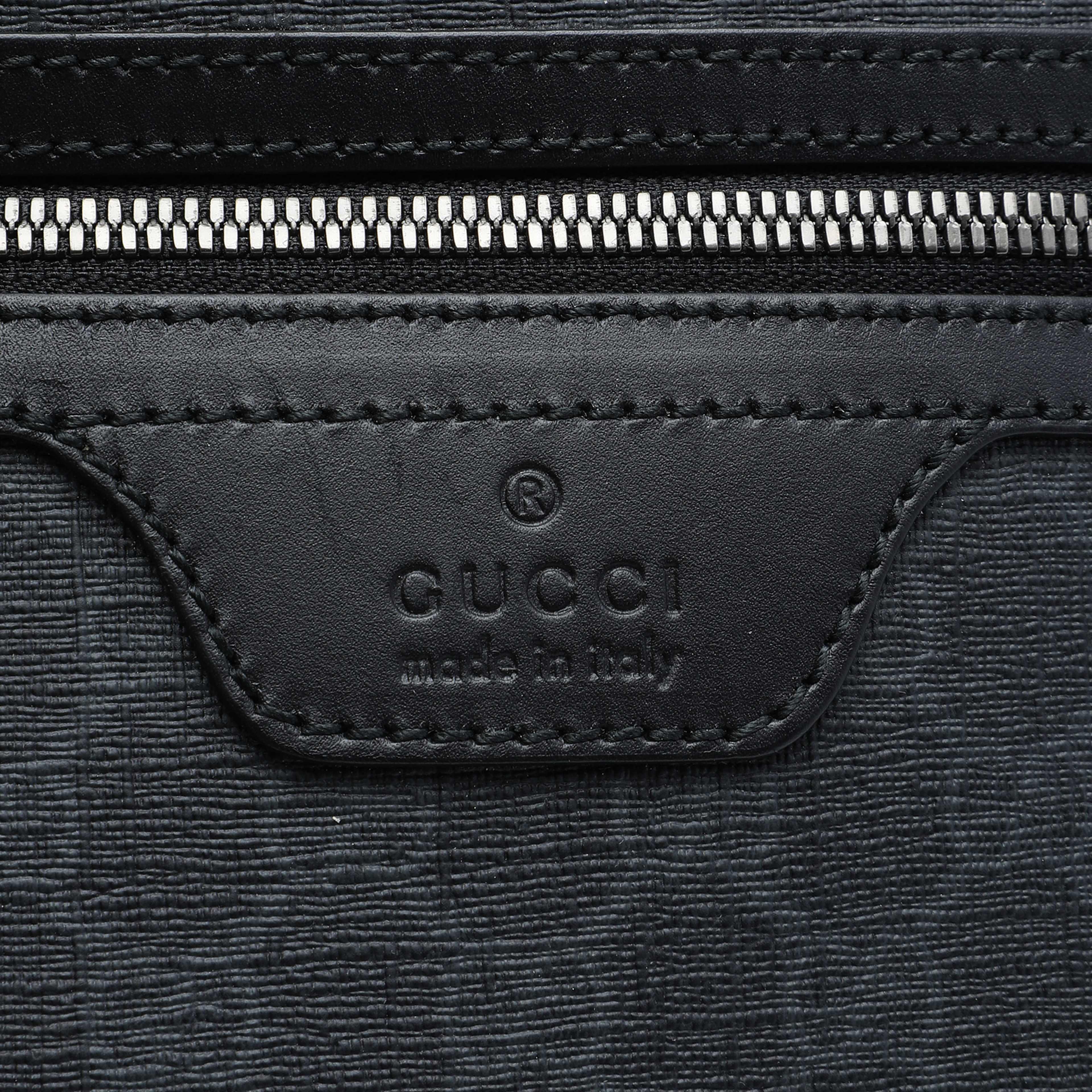 Gucci Gg Supreme Crossbody, från Luxclusif, i färgen svart. Klicka för att öppna bilden i stort format