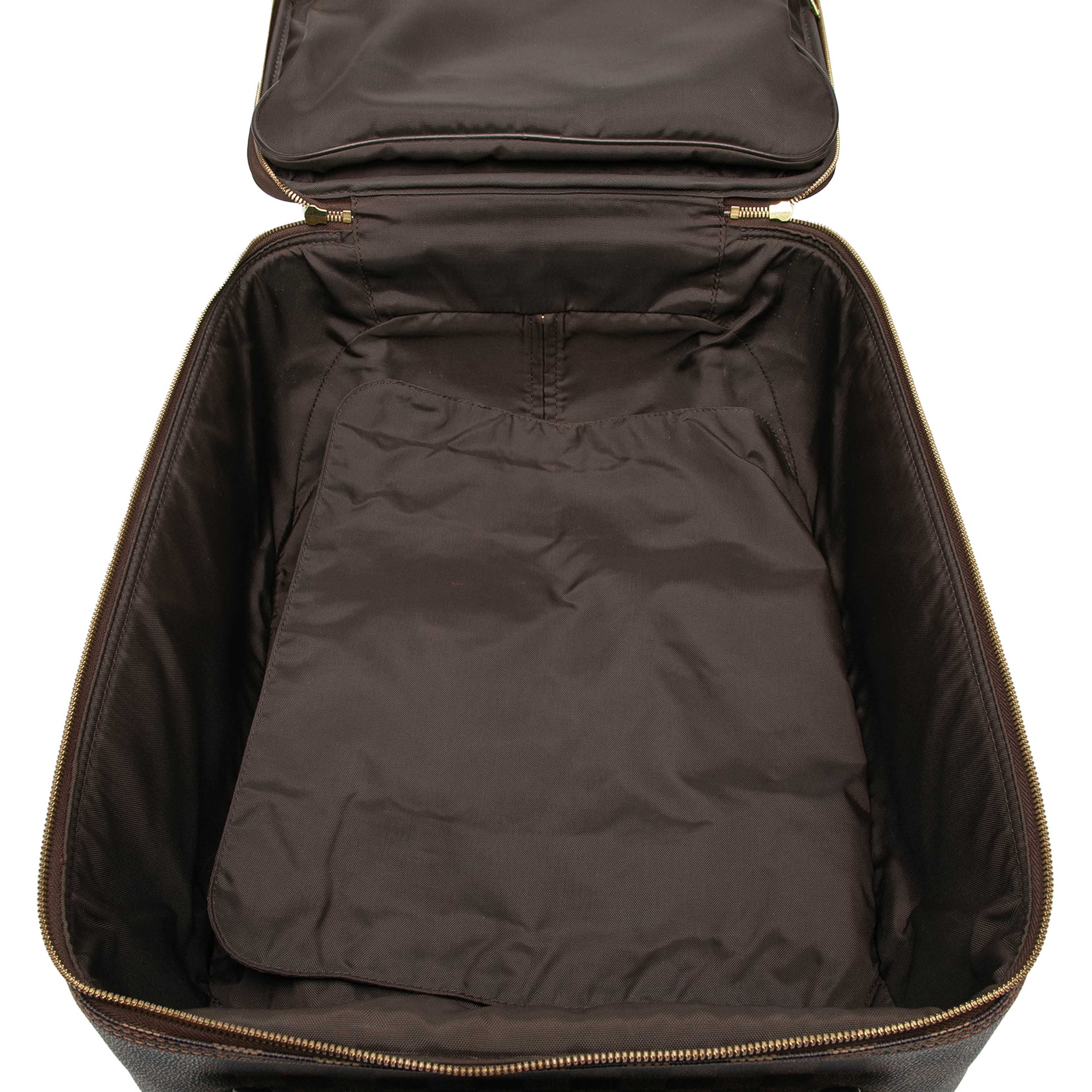 Louis Vuitton Damier Ebene Pegase Legere 45, från Luxclusif, i färgen brown. Klicka för att öppna bilden i stort format