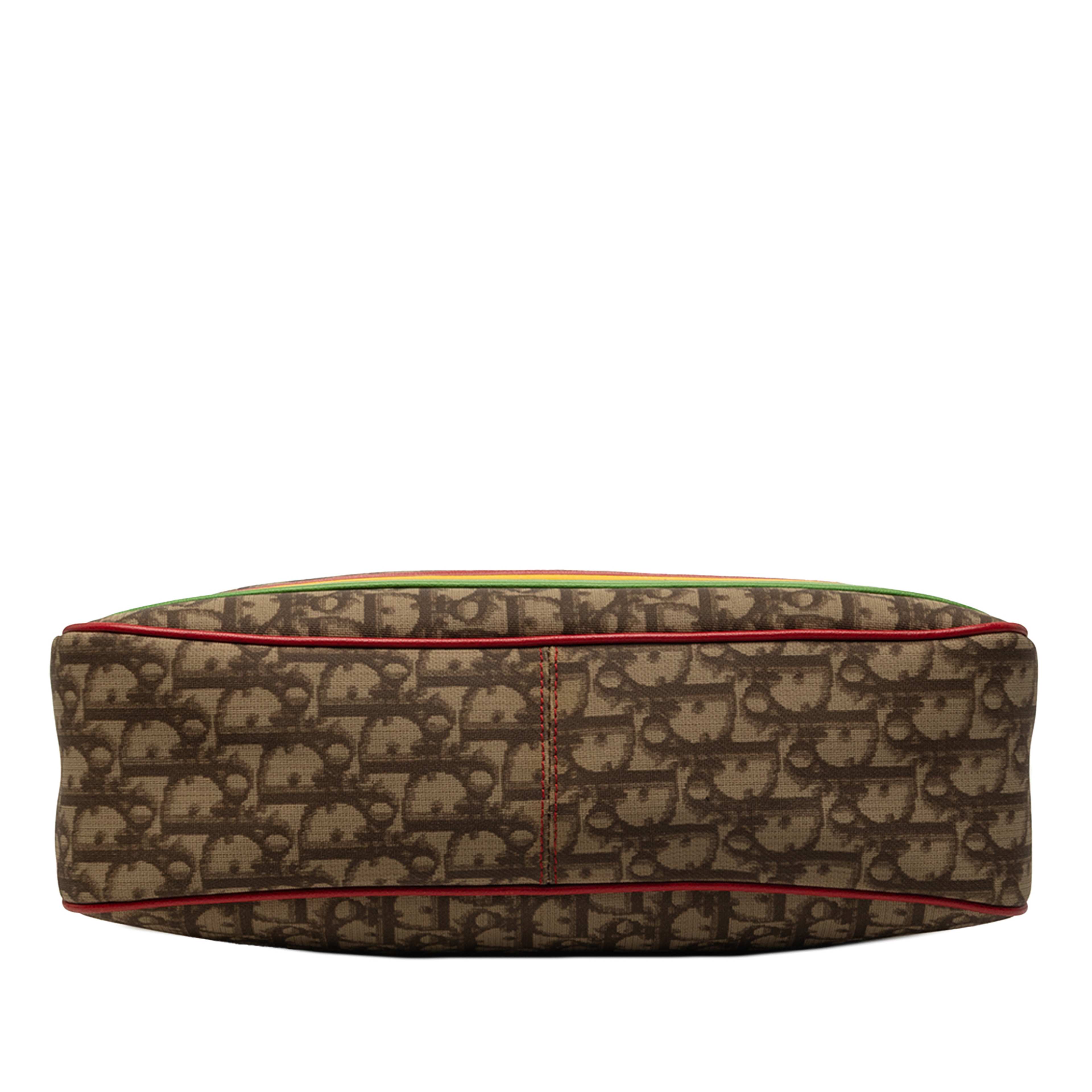Dior Oblique Canvas Rasta Crossbody, från Luxclusif, i färgen brun. Klicka för att öppna bilden i stort format