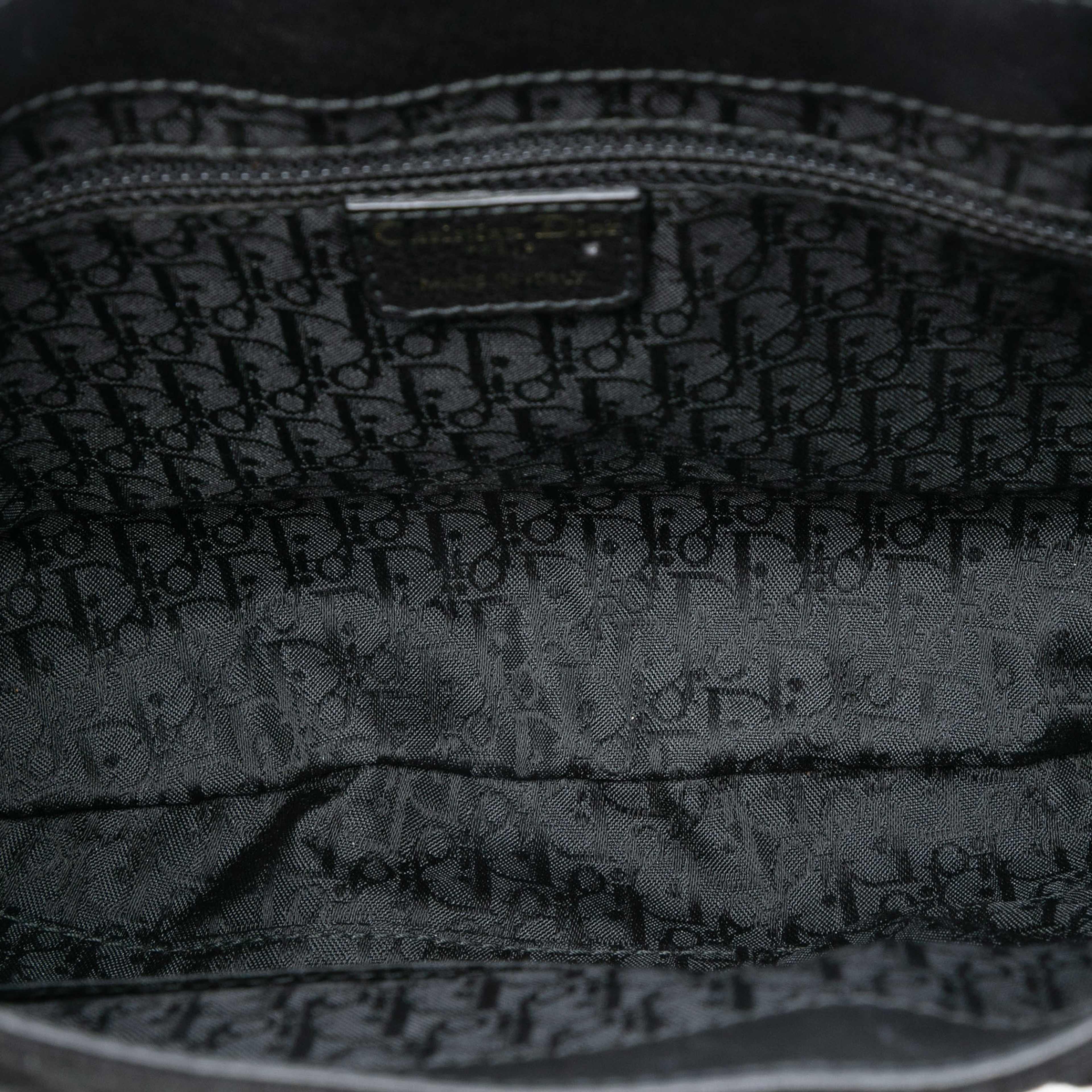 Dior Leather Jeanne Hobo, från Luxclusif, i färgen black. Klicka för att öppna bilden i stort format