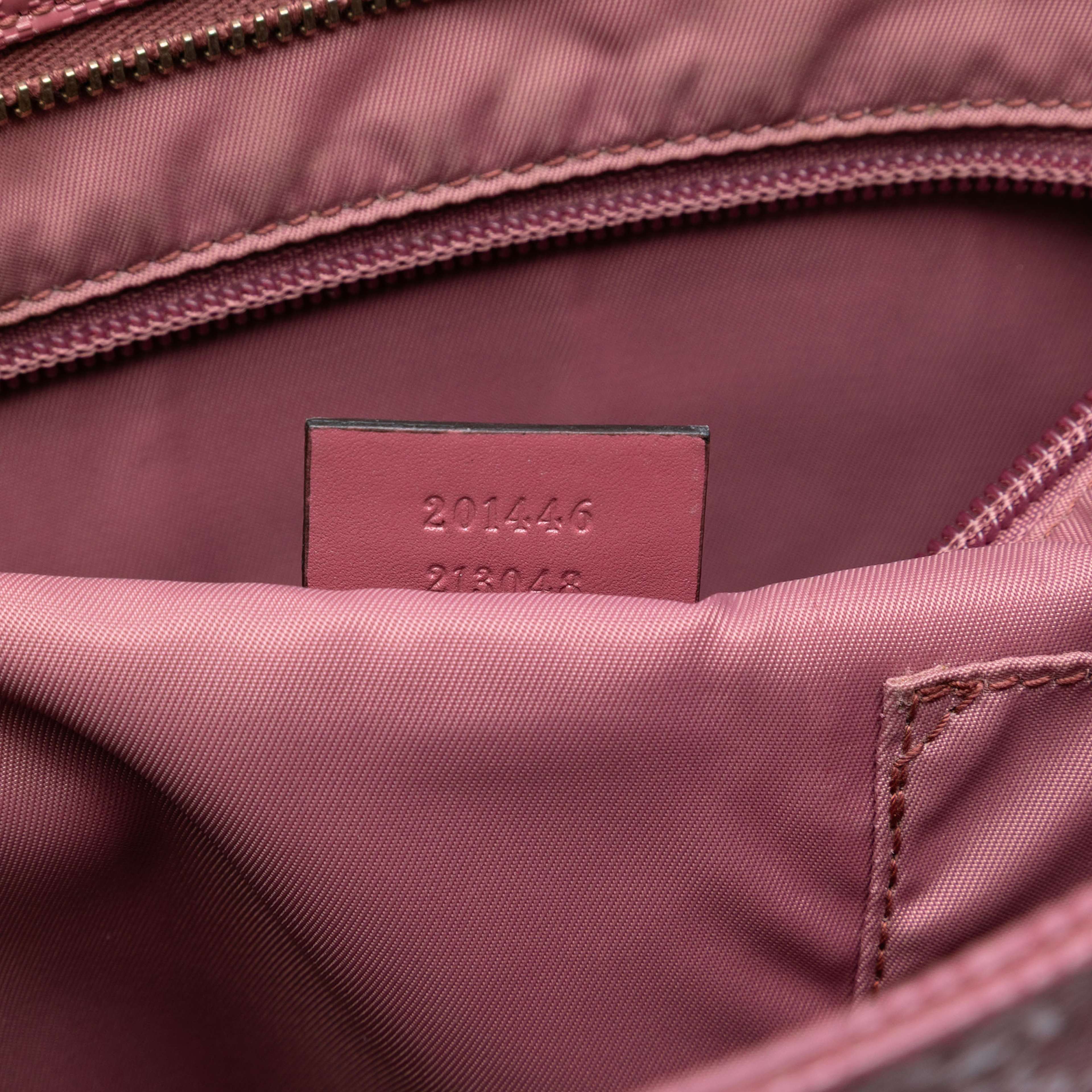 Gucci Gg Imprime Crossbody, från Luxclusif, i färgen pink. Klicka för att öppna bilden i stort format