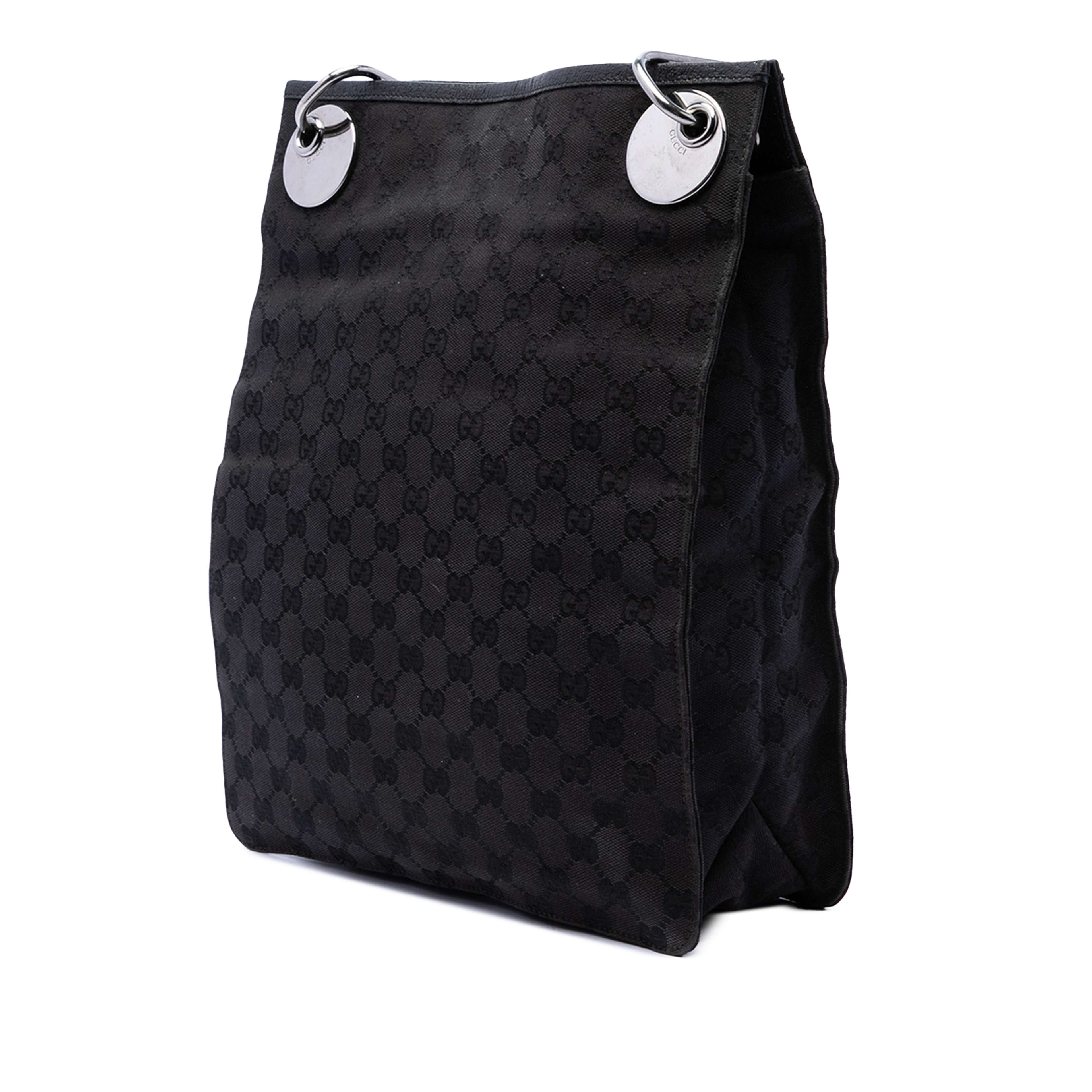 Gucci Gg Canvas Eclipse Crossbody, från Luxclusif, i färgen svart. Klicka för att öppna bilden i stort format