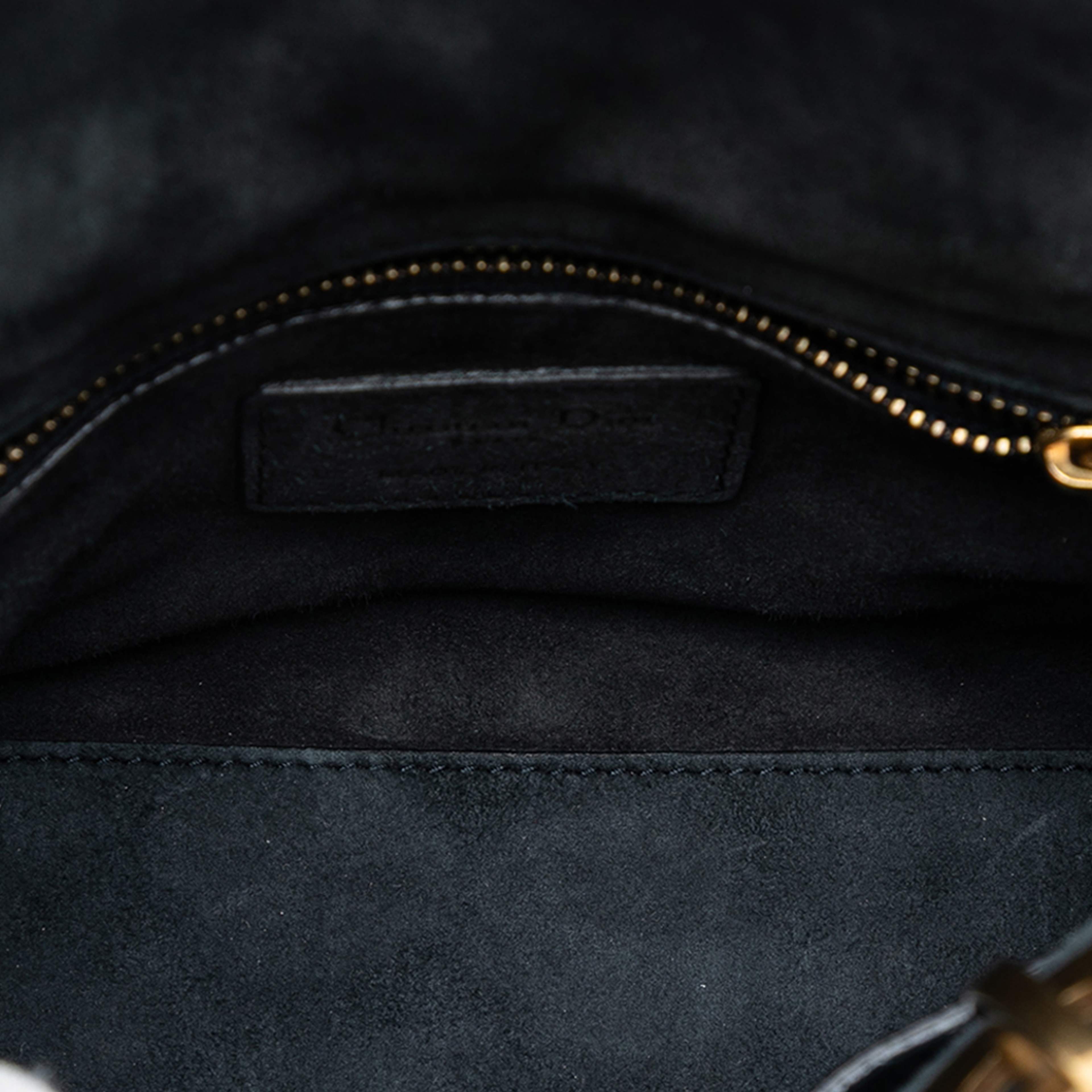 Dior Mini Denim Cannage Studded Supple Lady Dior, från Luxclusif, i färgen navy. Klicka för att öppna bilden i stort format