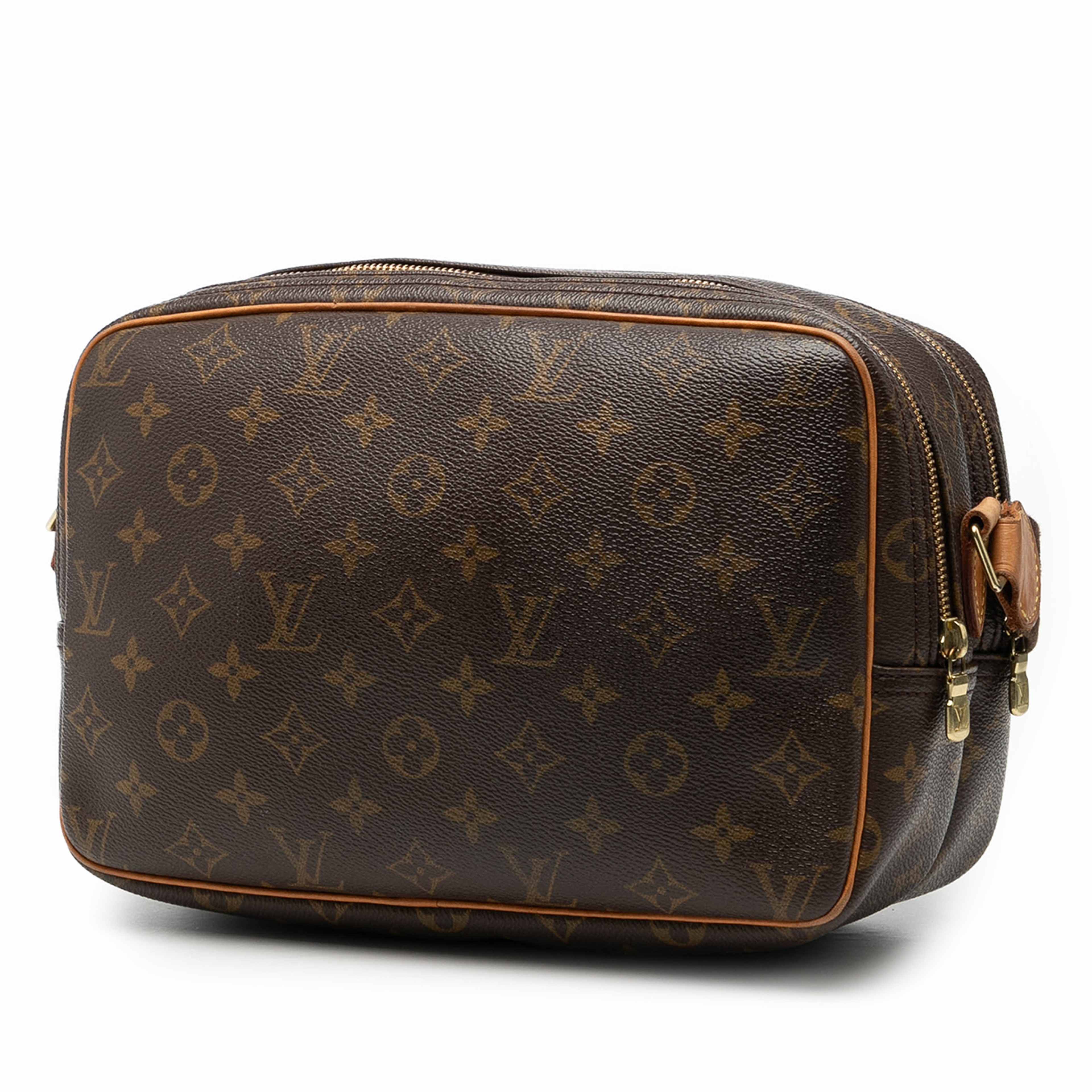 Louis Vuitton Monogram Reporter Pm, från Luxclusif, i färgen brown. Klicka för att öppna bilden i stort format