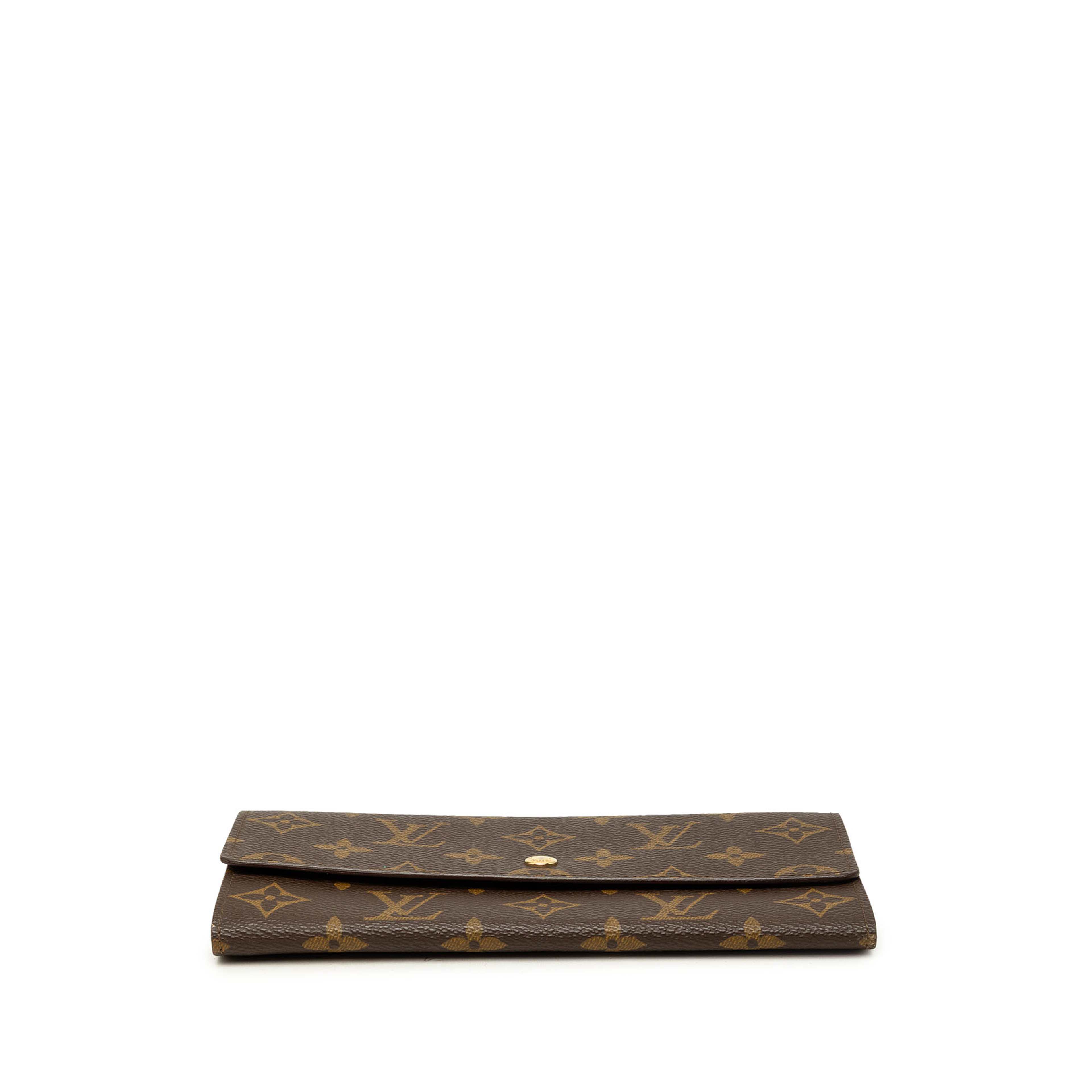 Louis Vuitton Monogram Sarah Long Wallet, från Luxclusif, i färgen brun. Klicka för att öppna bilden i stort format