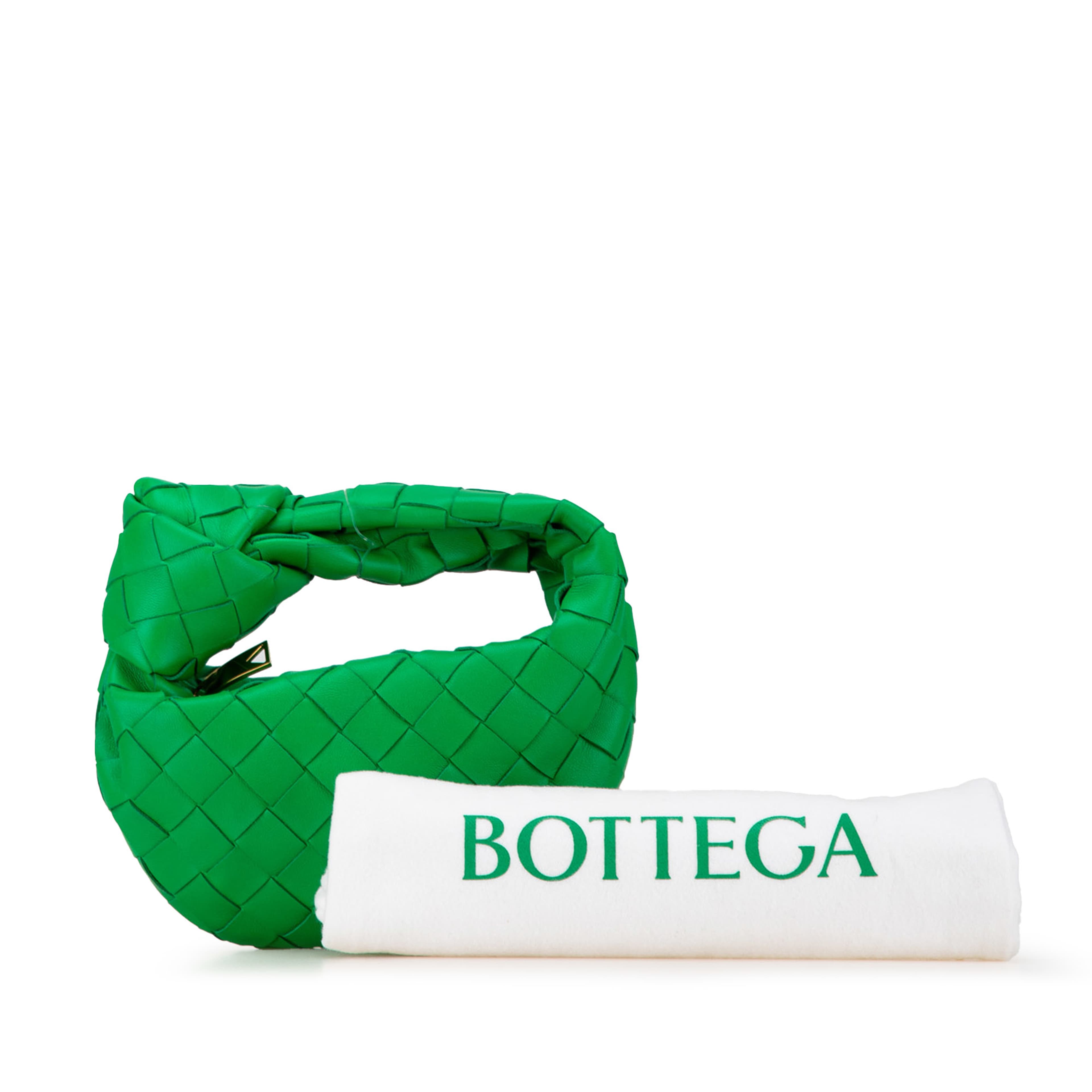 Bottega Veneta Candy Nappa Intrecciato Jodie, från Luxclusif, i färgen grön. Klicka för att öppna bilden i stort format