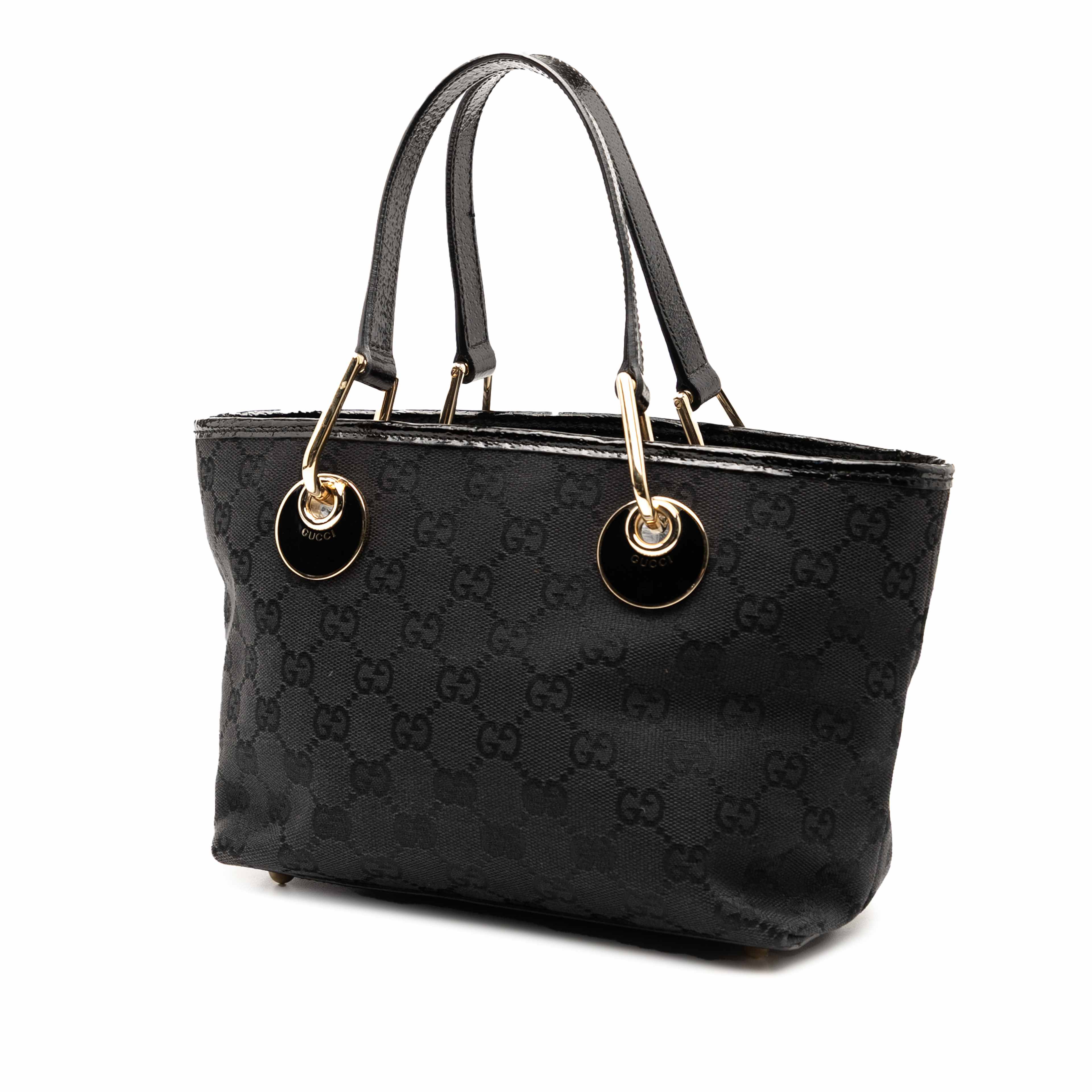 Gucci Gg Canvas Eclipse Handbag, från Luxclusif, i färgen black. Klicka för att öppna bilden i stort format