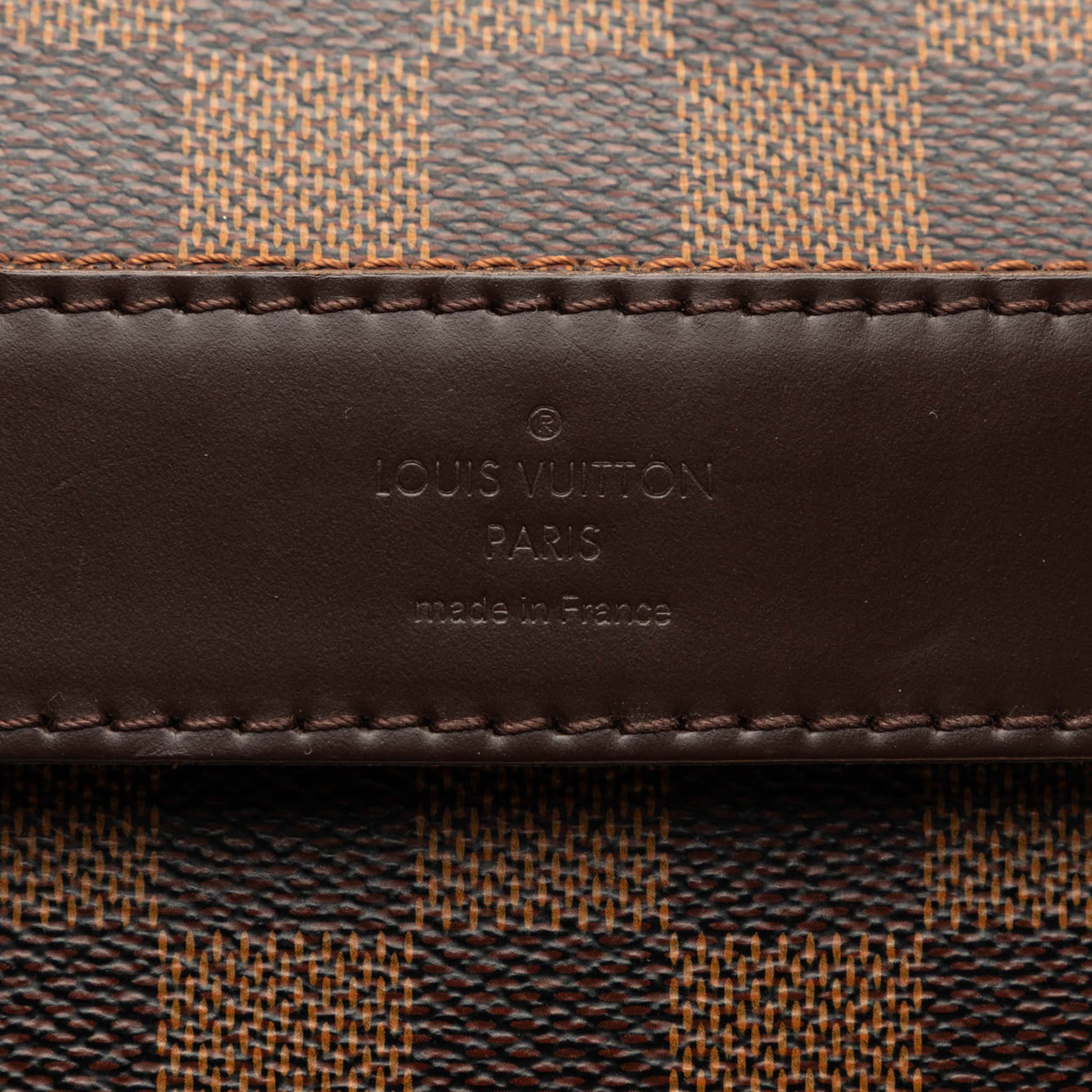 Louis Vuitton Damier Ebene Shelton Mm, från Luxclusif, i färgen brown. Klicka för att öppna bilden i stort format